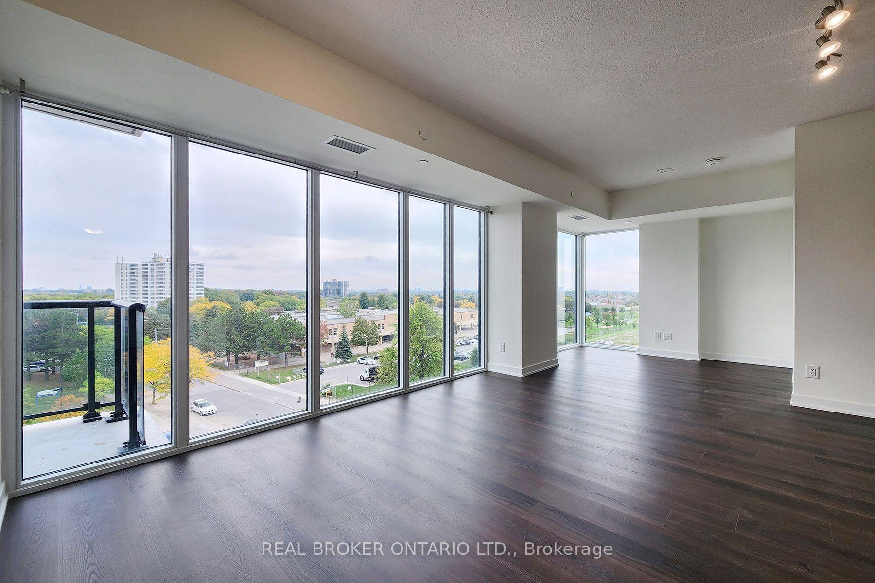 Photo 4 of Unit 604, 2825 Jane Street, North York, Glenfield-Jane Heights — HOMEH