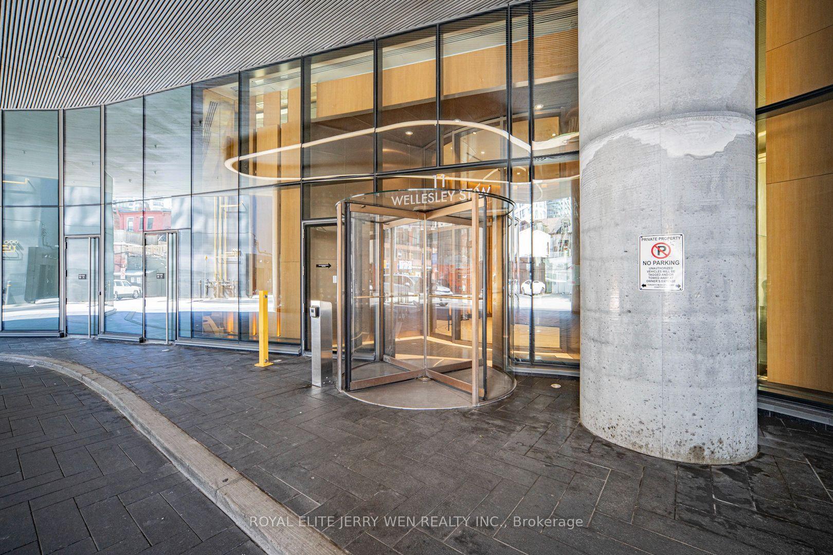 Photo 2 of Unit 3104, 11 Wellesley Street W, Toronto, Bay Street Corridor — HOMEH