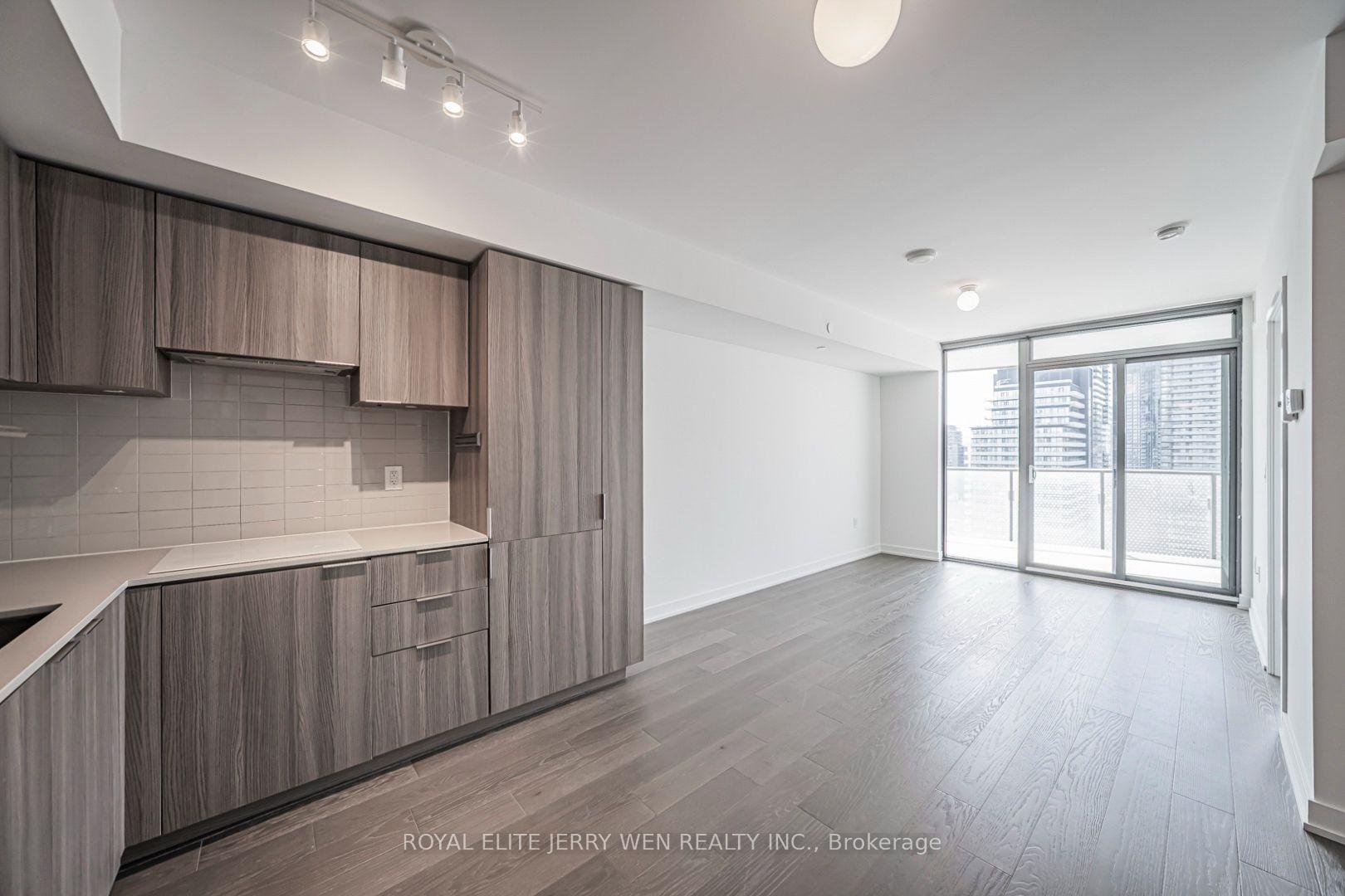 Photo 8 of Unit 3104, 11 Wellesley Street W, Toronto, Bay Street Corridor — HOMEH