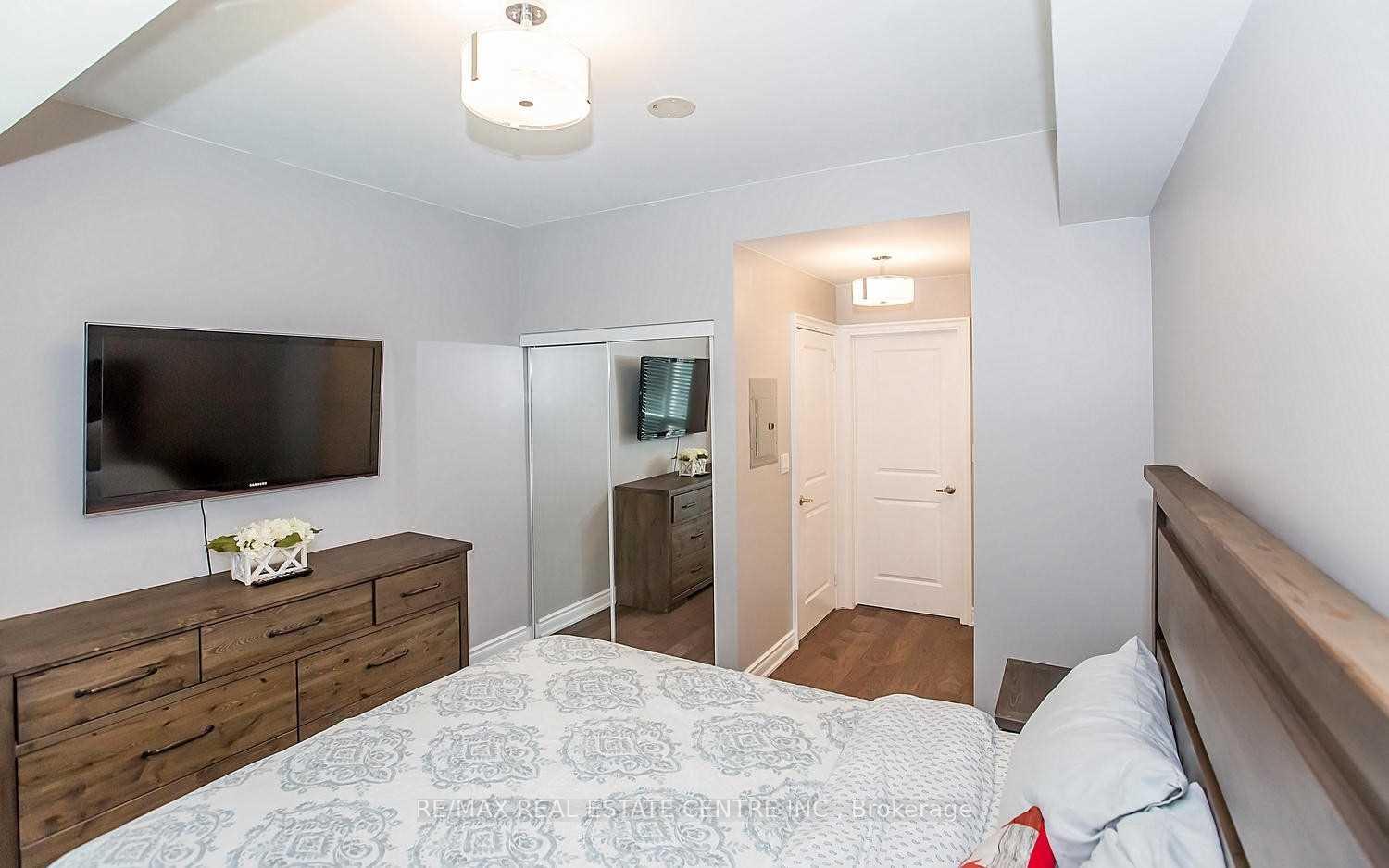 Photo 10 of Unit 1209, 80 Absolute Avenue, Mississauga, City Centre — HOMEH