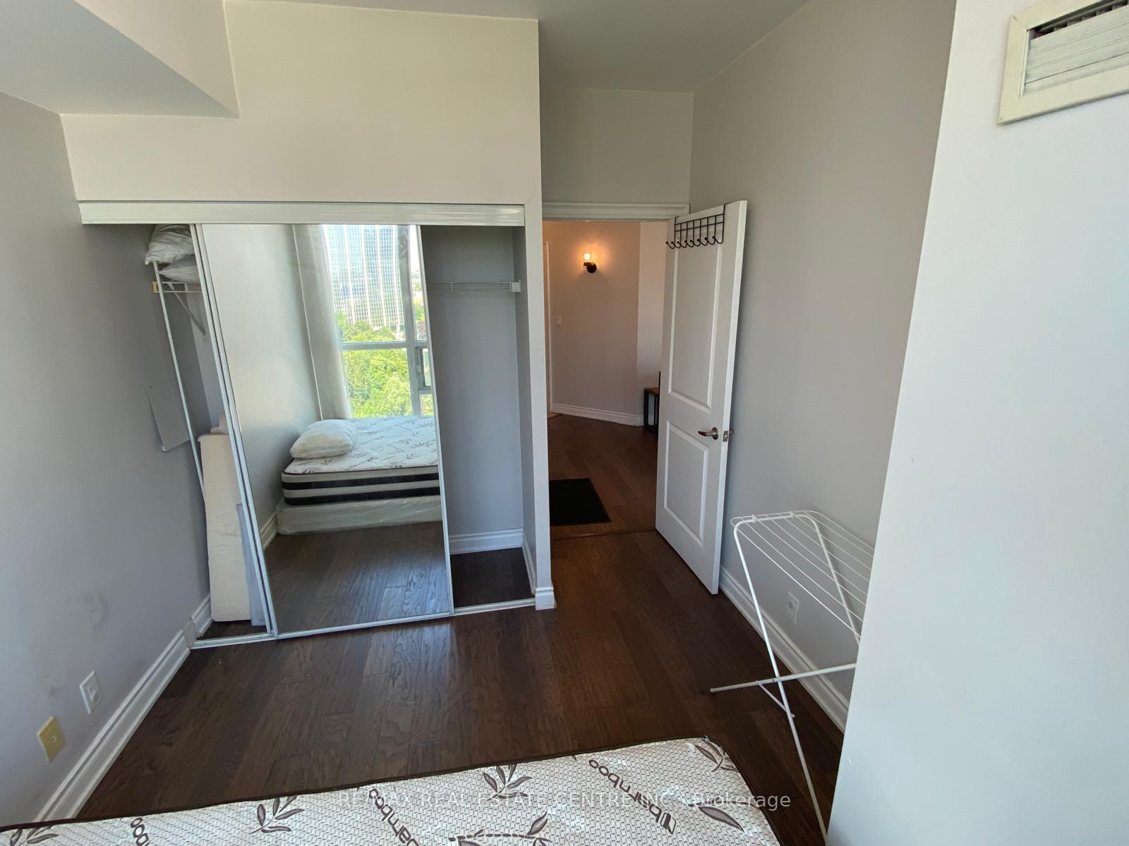 Photo 13 of Unit 1209, 80 Absolute Avenue, Mississauga, City Centre — HOMEH