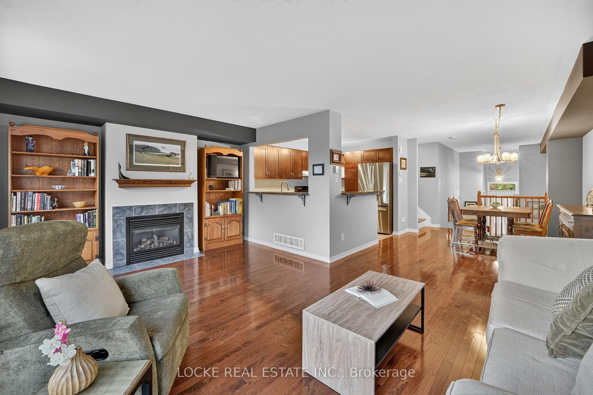 Photo 9 of 125 Parkrose Private, Ottawa, Chatelaine Village — HOMEH