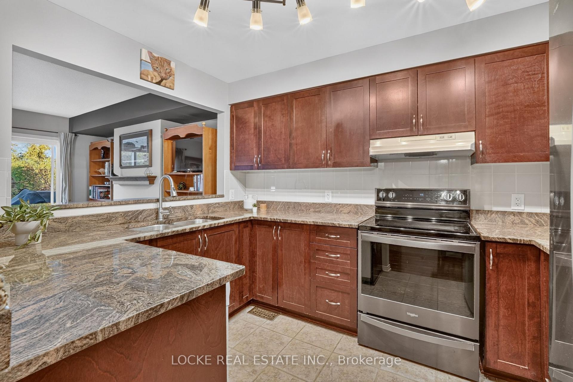 Photo 11 of 125 Parkrose Private, Ottawa, Chatelaine Village — HOMEH
