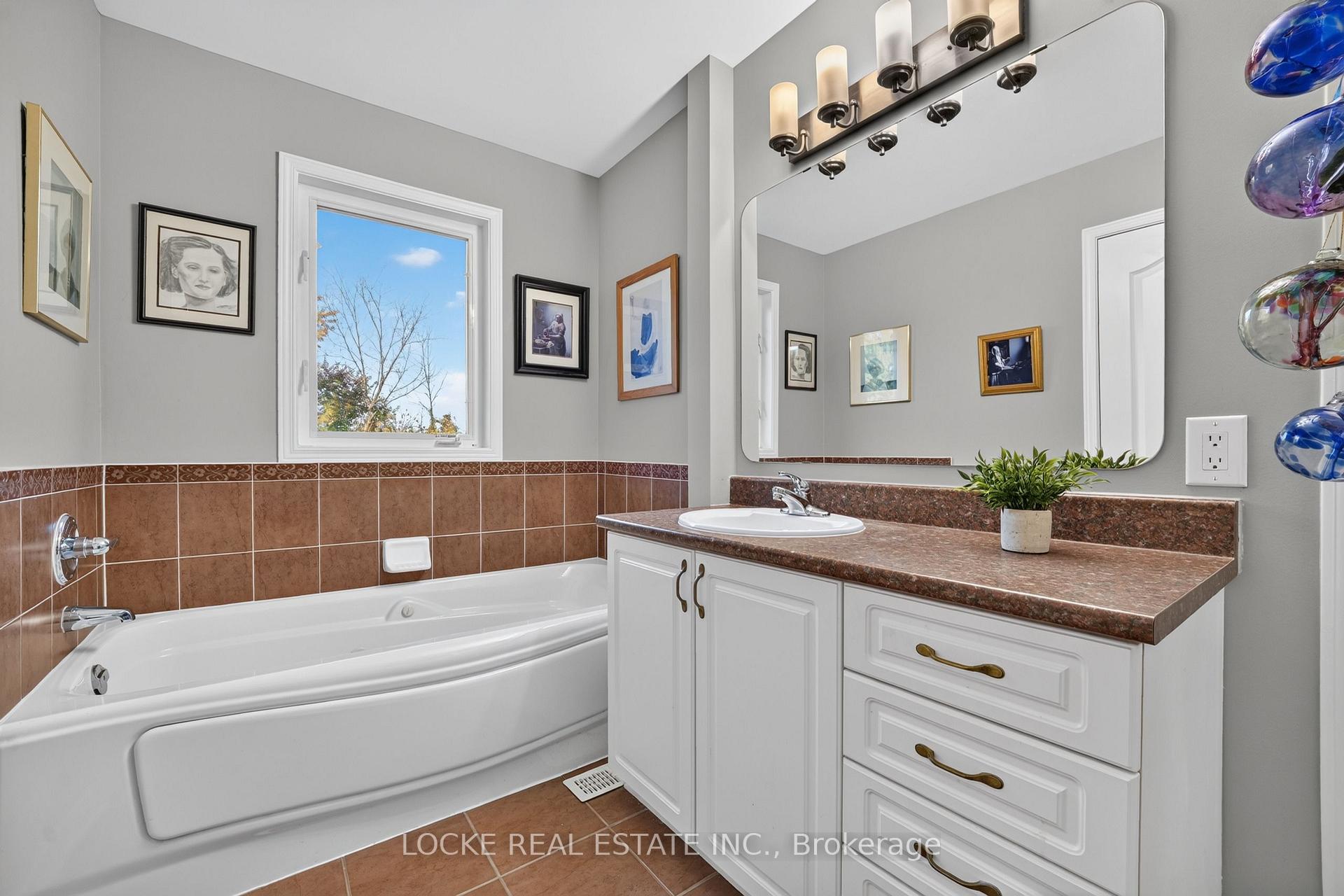 Photo 26 of 125 Parkrose Private, Ottawa, Chatelaine Village — HOMEH