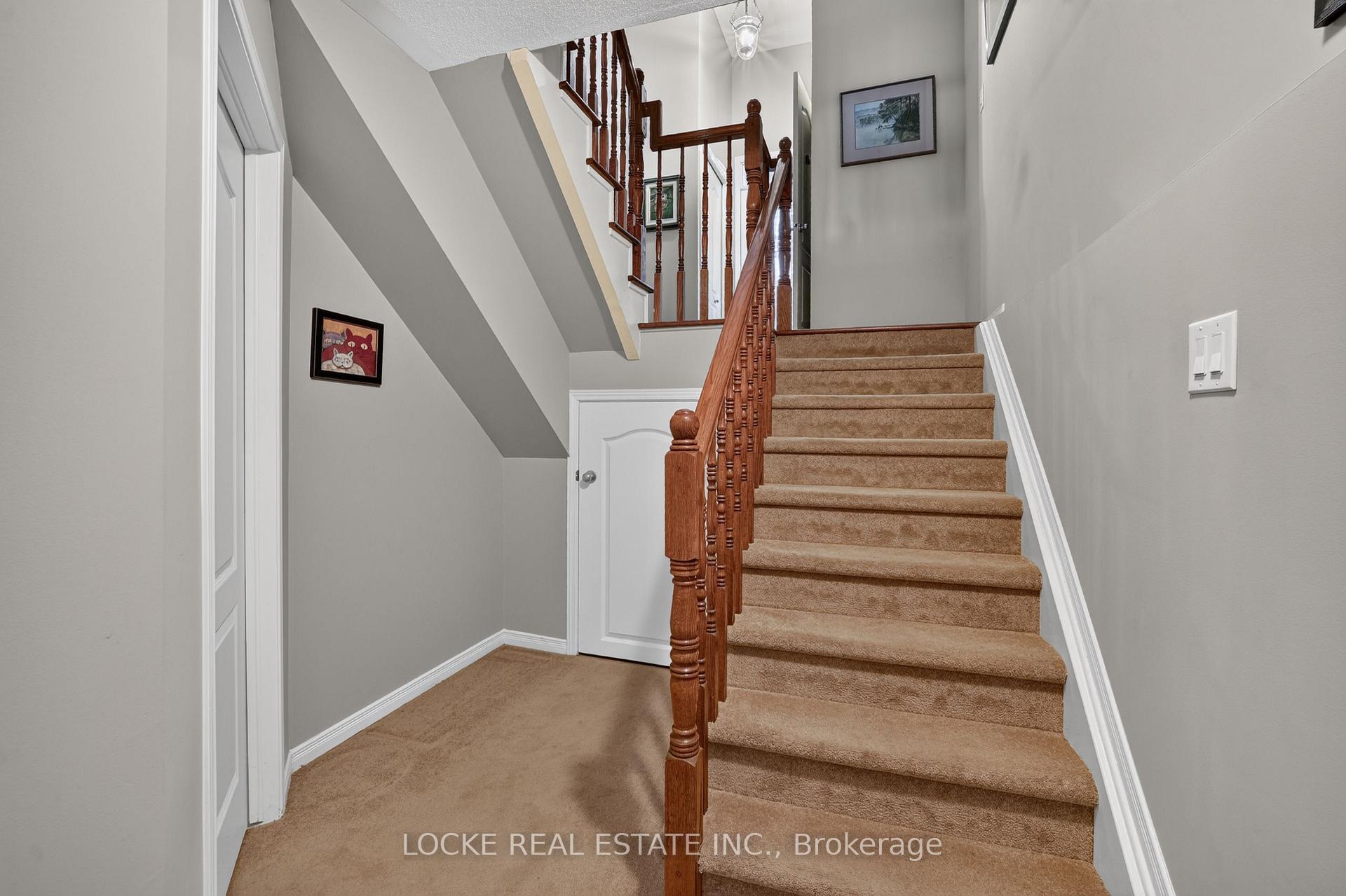 Photo 35 of 125 Parkrose Private, Ottawa, Chatelaine Village — HOMEH