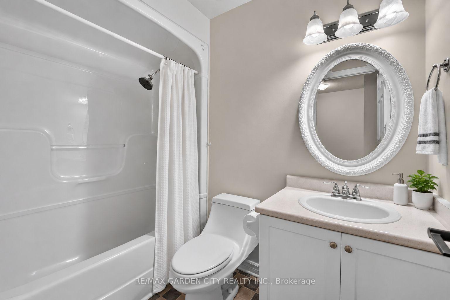 Photo 19 of 25 Walker Court, Grimsby, Grimsby East — HOMEH