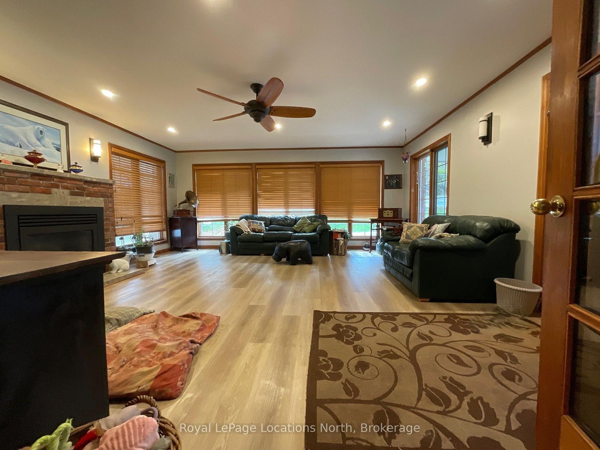 Photo 5 of 272 Yonge Street, Burk's Falls — HOMEH