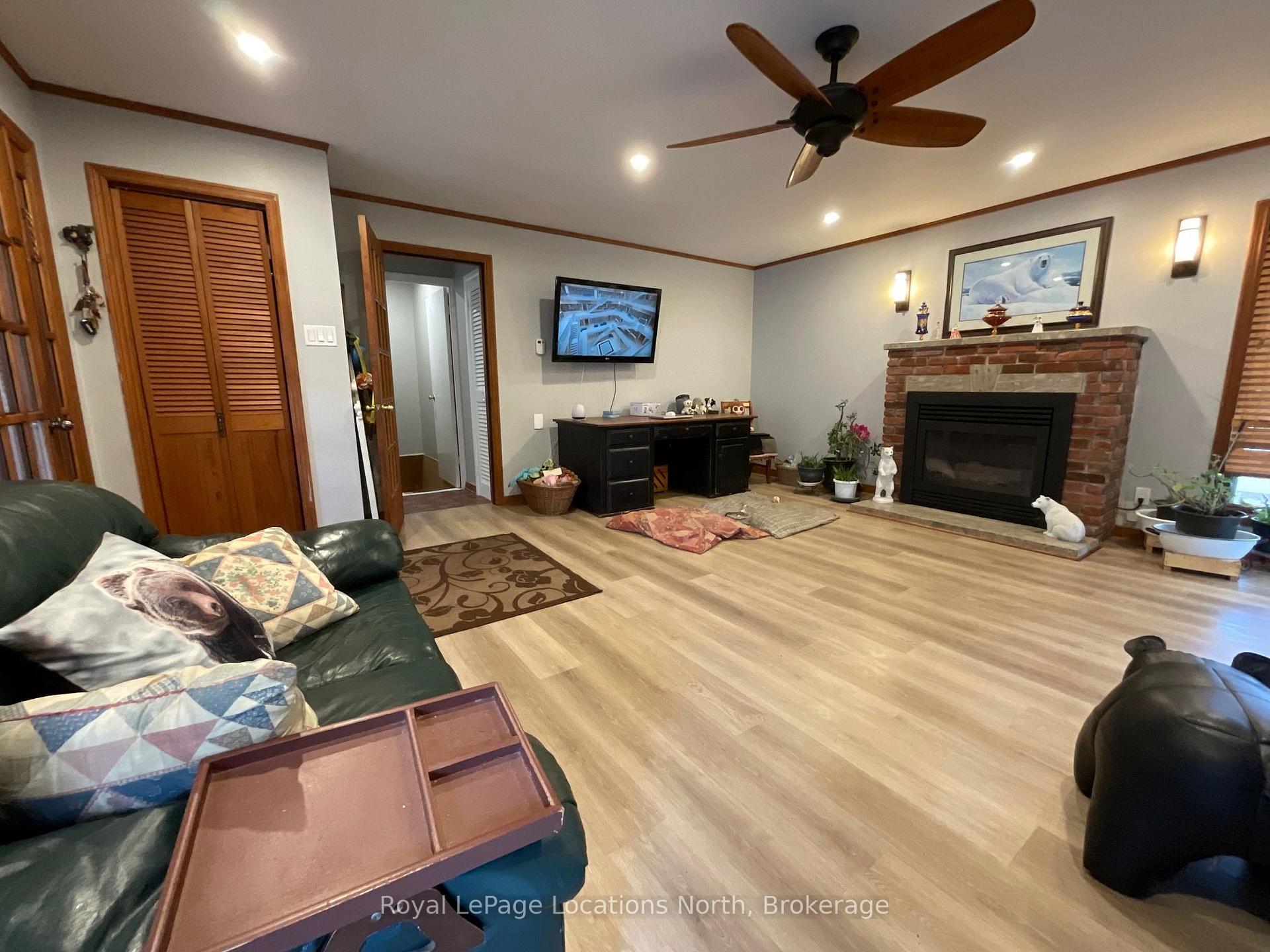 Photo 6 of 272 Yonge Street, Burk's Falls — HOMEH