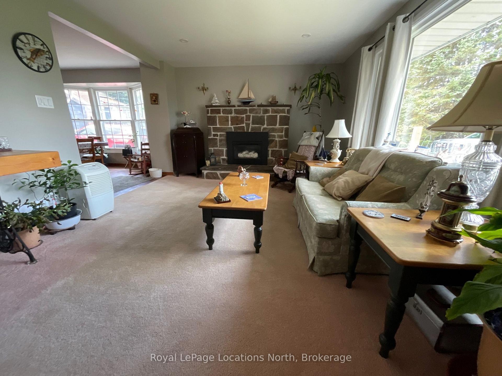 Photo 14 of 272 Yonge Street, Burk's Falls — HOMEH