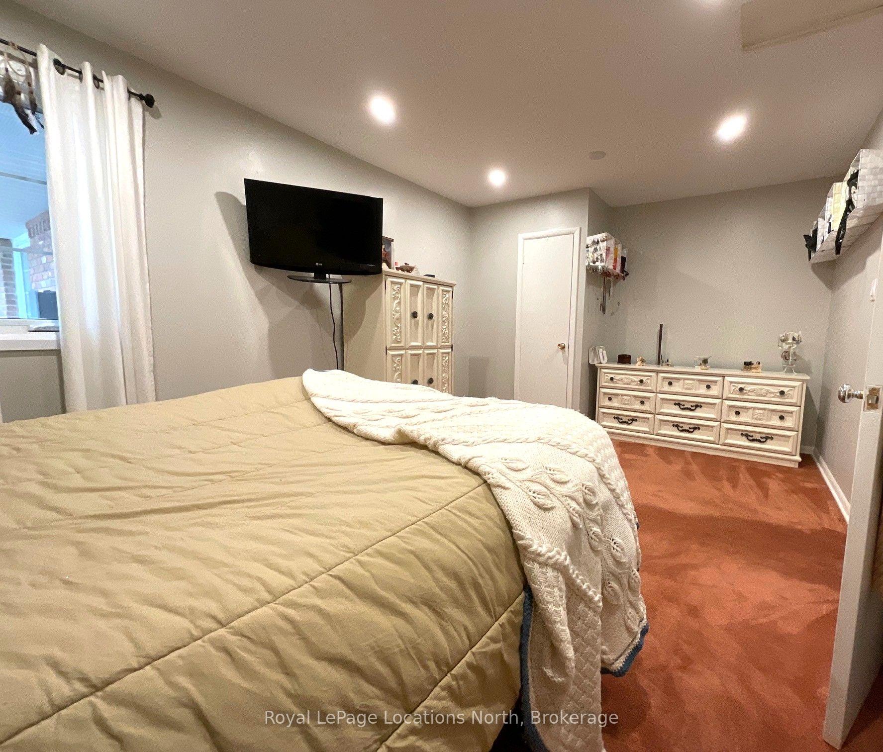 Photo 17 of 272 Yonge Street, Burk's Falls — HOMEH