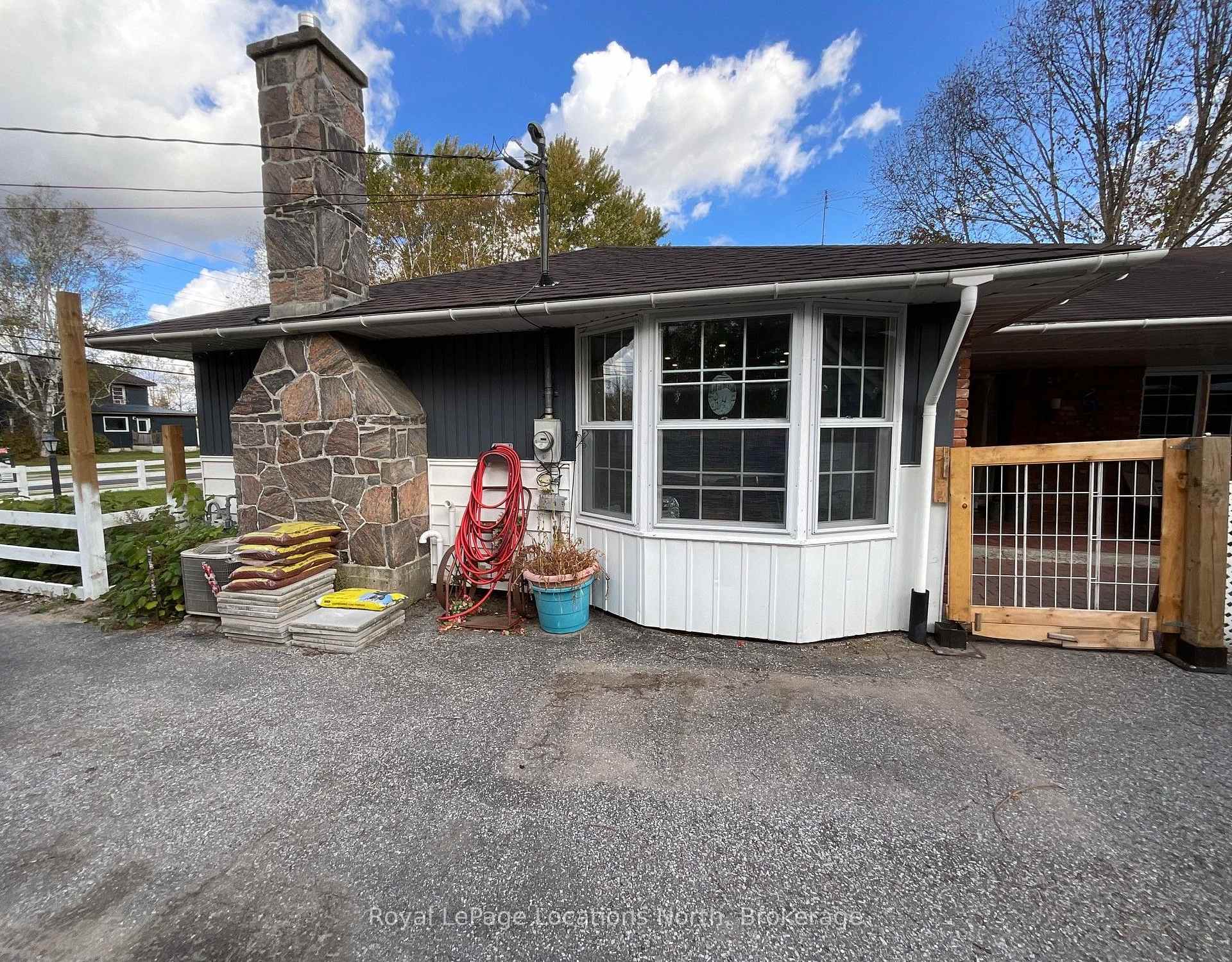 Photo 39 of 272 Yonge Street, Burk's Falls — HOMEH