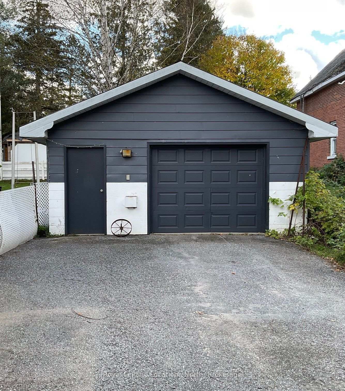 Photo 42 of 272 Yonge Street, Burk's Falls — HOMEH