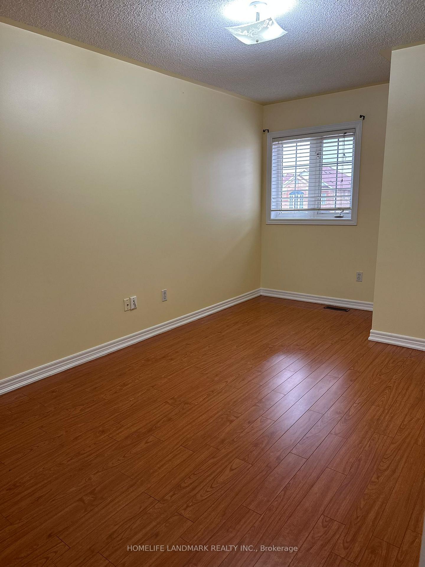 Photo 6 of 544 Matisse Place, Mississauga, Meadowvale Village — HOMEH
