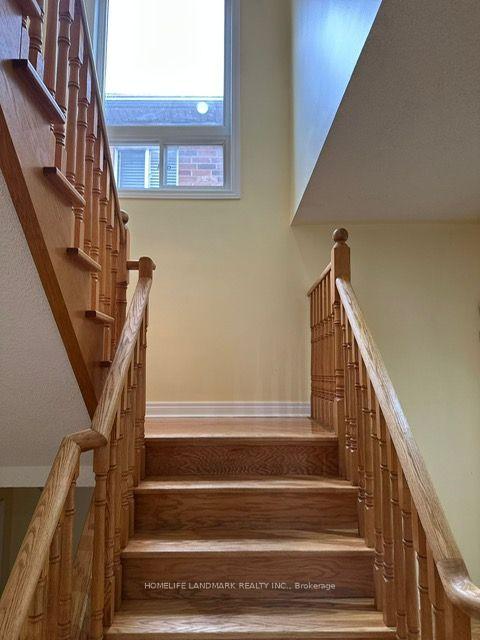 Photo 9 of 544 Matisse Place, Mississauga, Meadowvale Village — HOMEH
