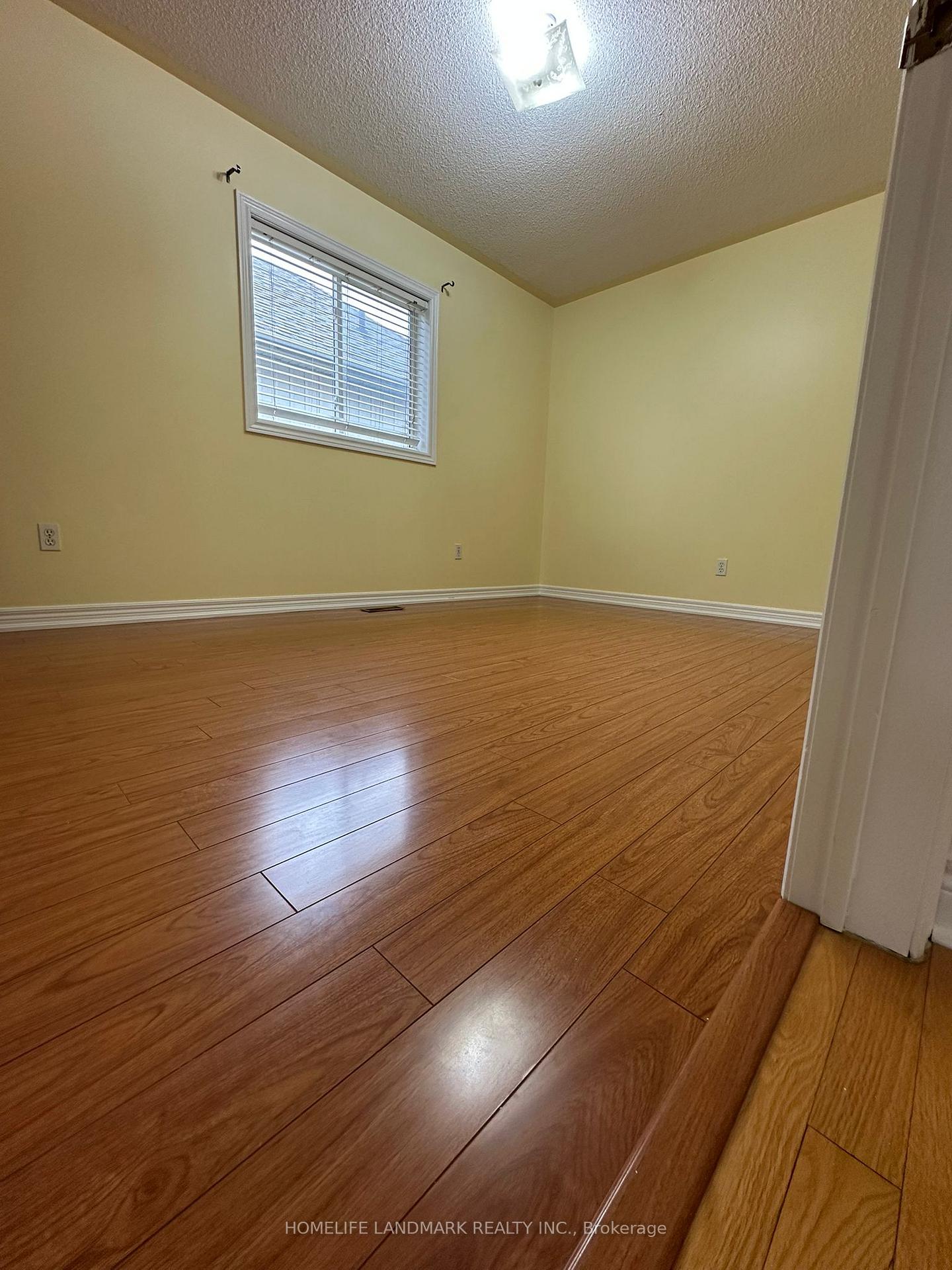 Photo 13 of 544 Matisse Place, Mississauga, Meadowvale Village — HOMEH