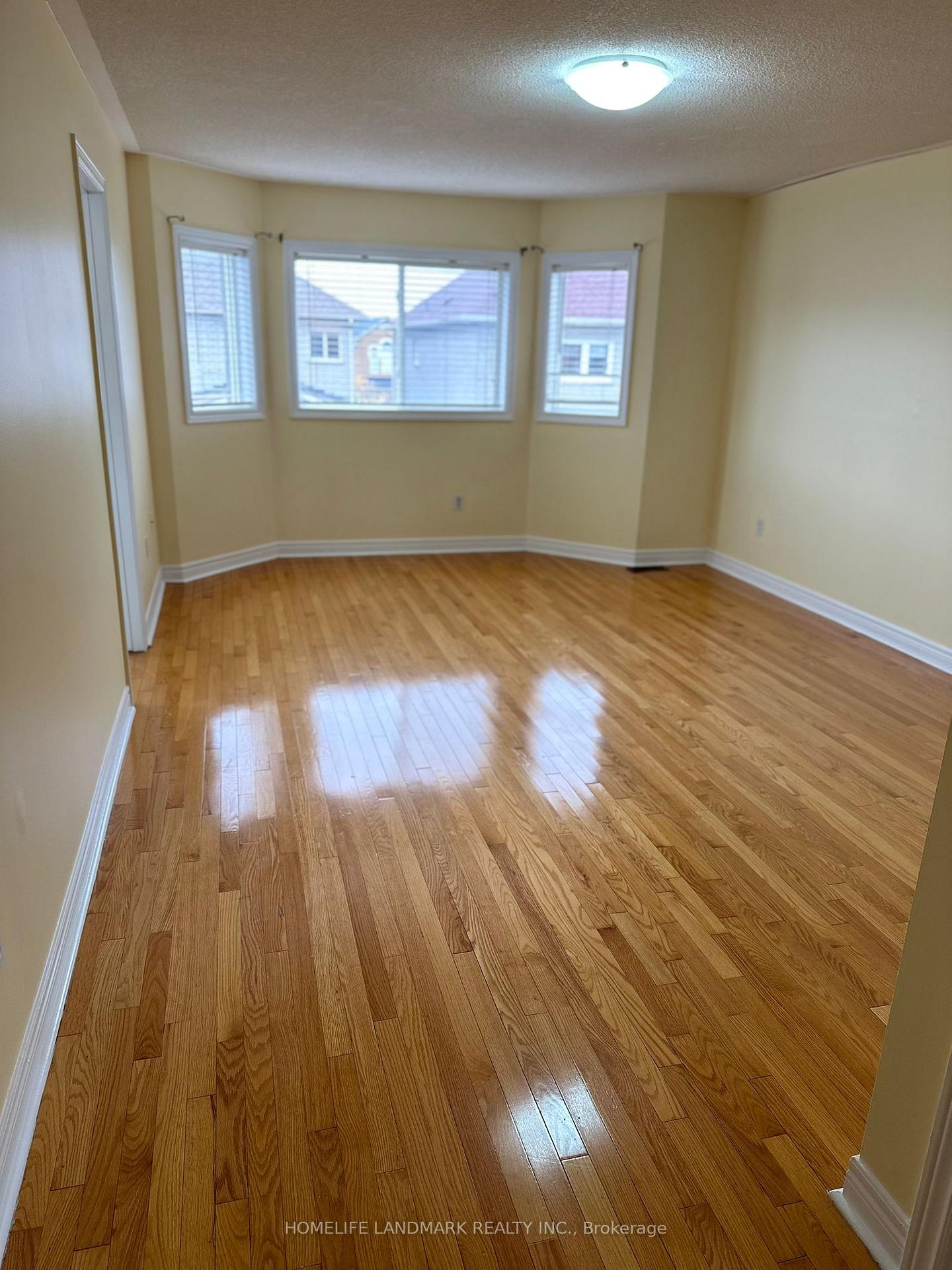 Photo 14 of 544 Matisse Place, Mississauga, Meadowvale Village — HOMEH