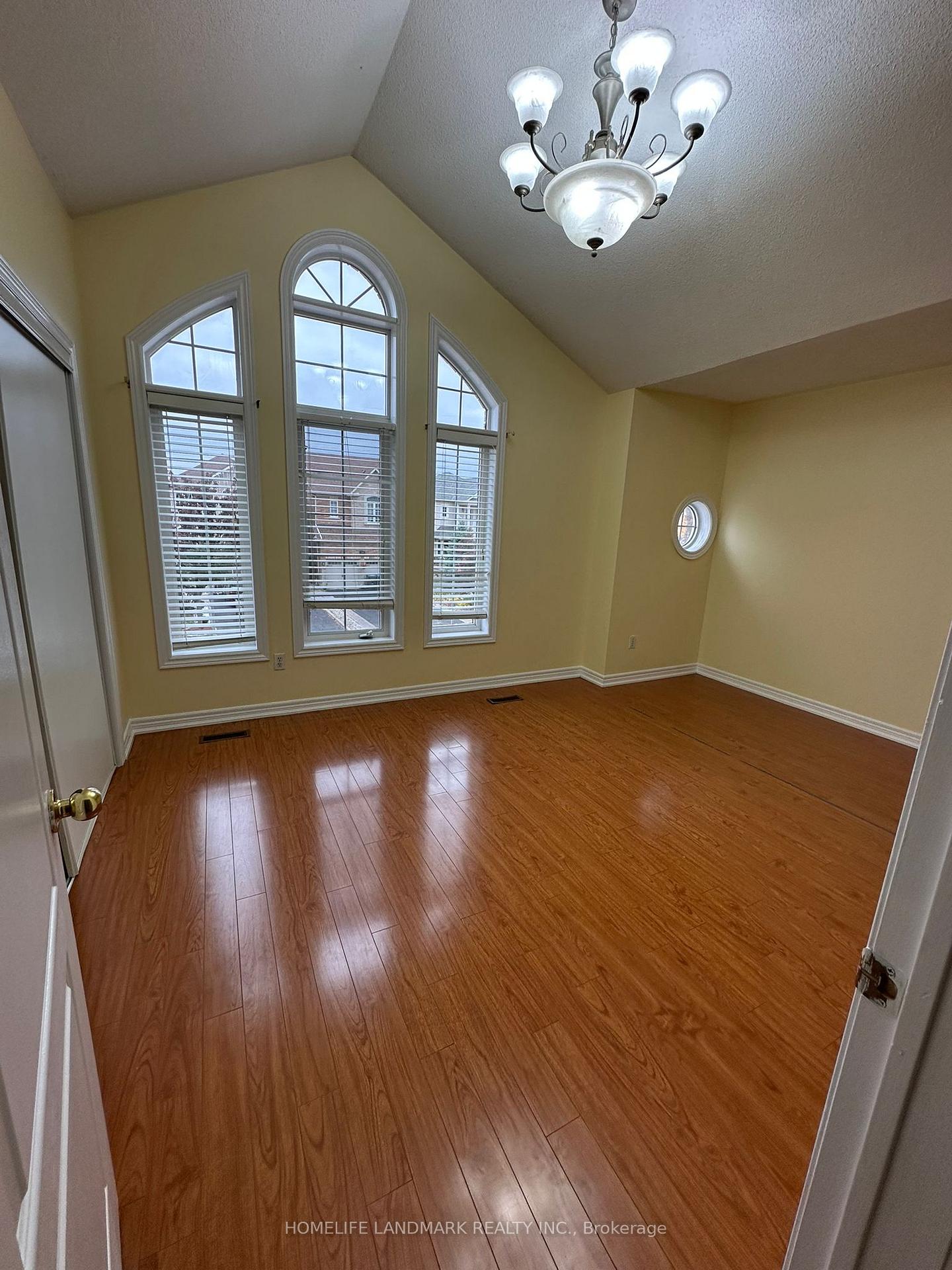 Photo 17 of 544 Matisse Place, Mississauga, Meadowvale Village — HOMEH