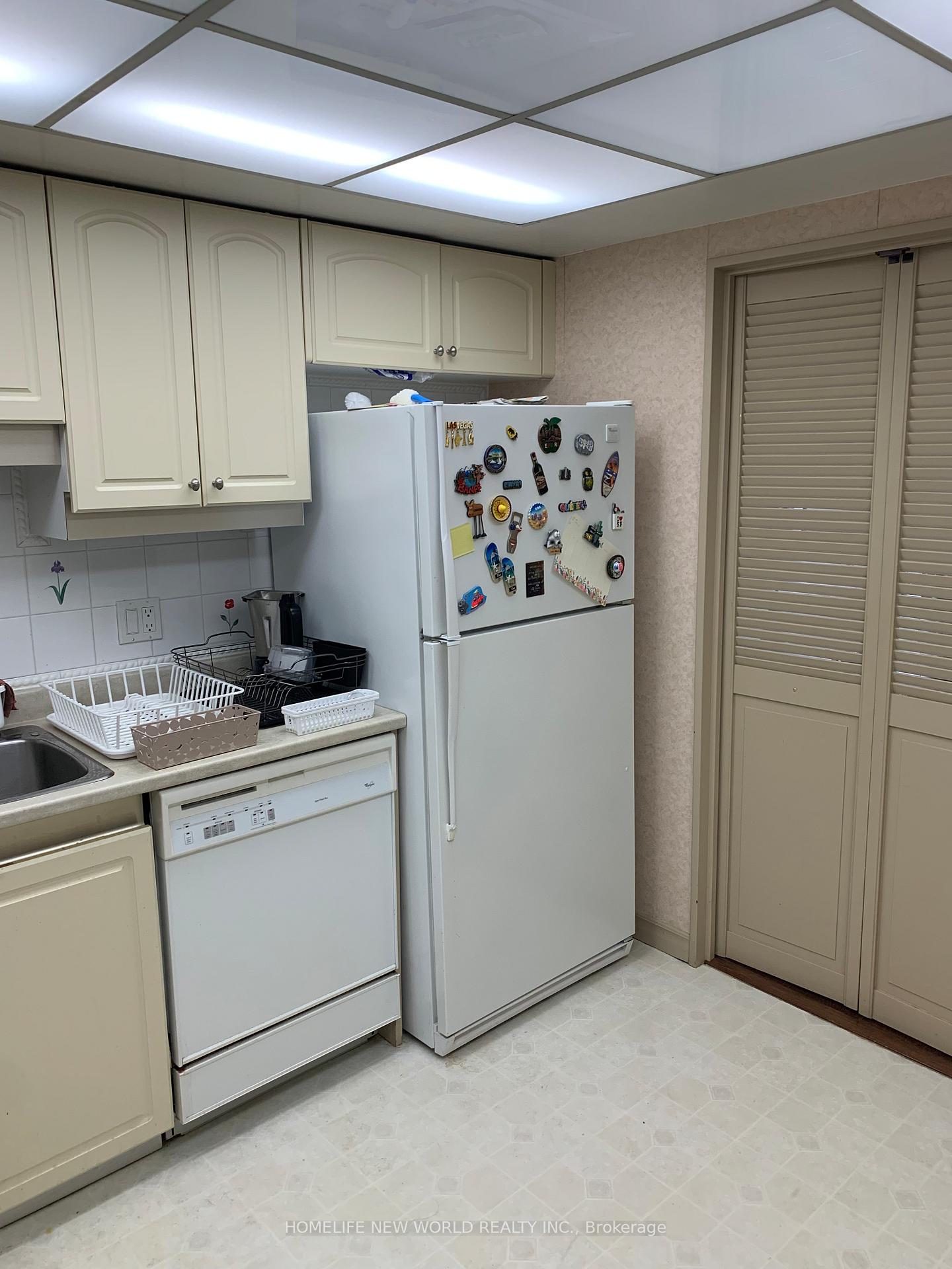 Photo 8 of Unit 3103, 65 Harbour Square, Toronto, Waterfront Communities — HOMEH