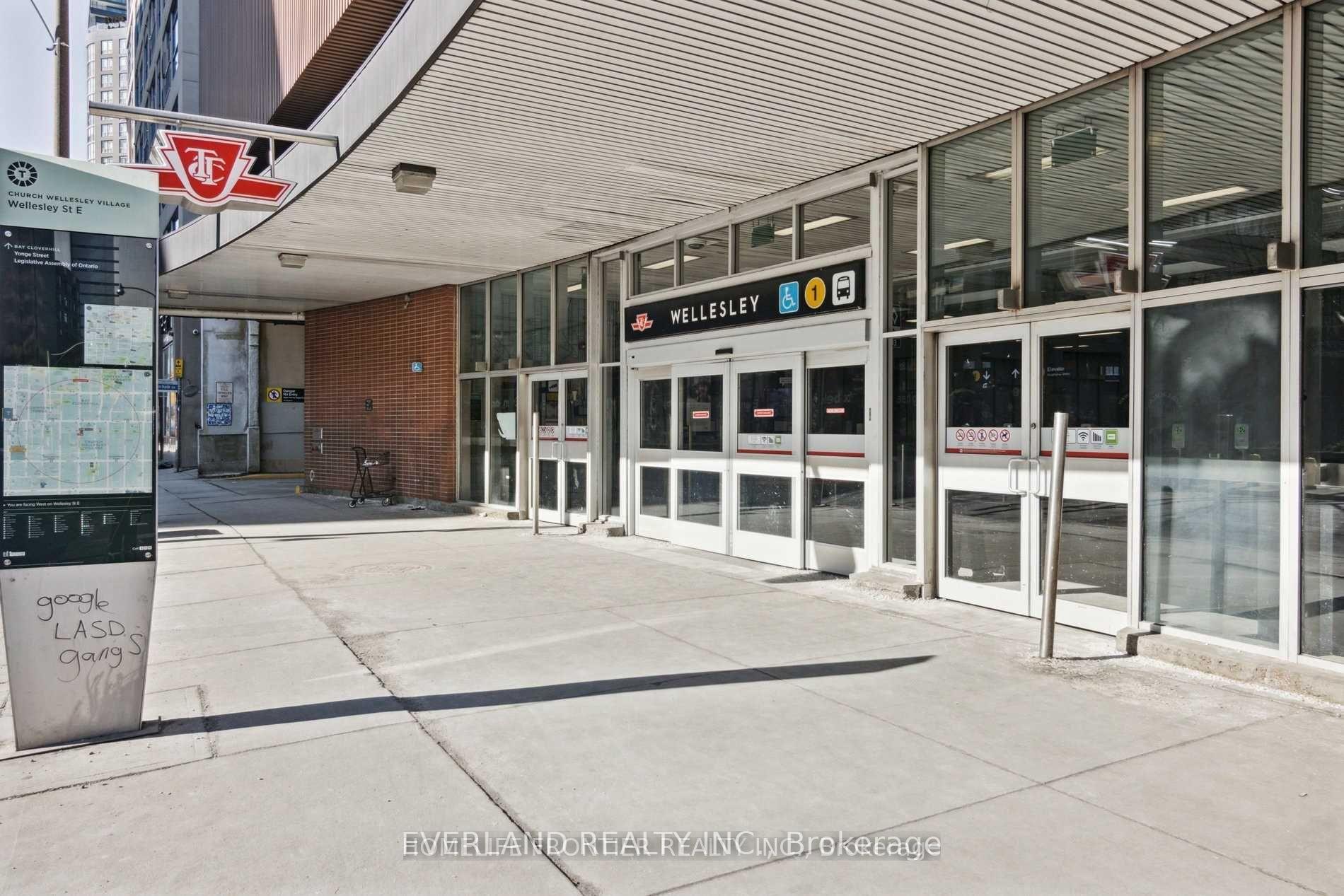 Photo 1 of Unit 909, 50 Wellesley Street, Toronto, Church-Yonge Corridor — HOMEH