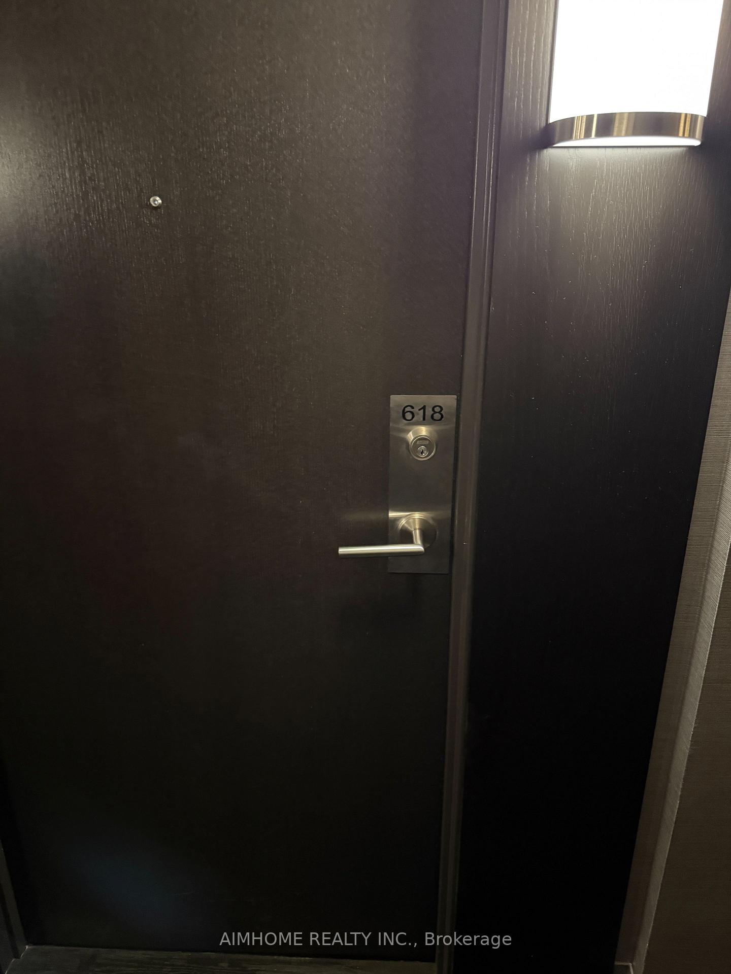 Photo 4 of Unit 618, 60 Berwick Avenue, Toronto, Yonge-Eglinton — HOMEH