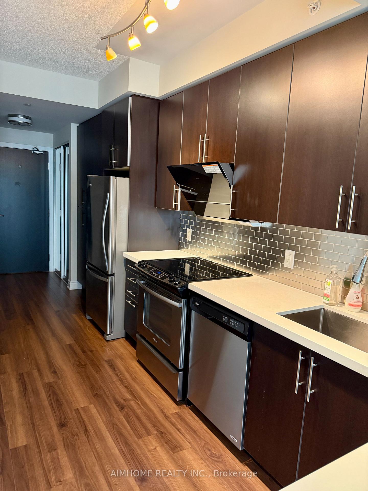 Photo 9 of Unit 618, 60 Berwick Avenue, Toronto, Yonge-Eglinton — HOMEH