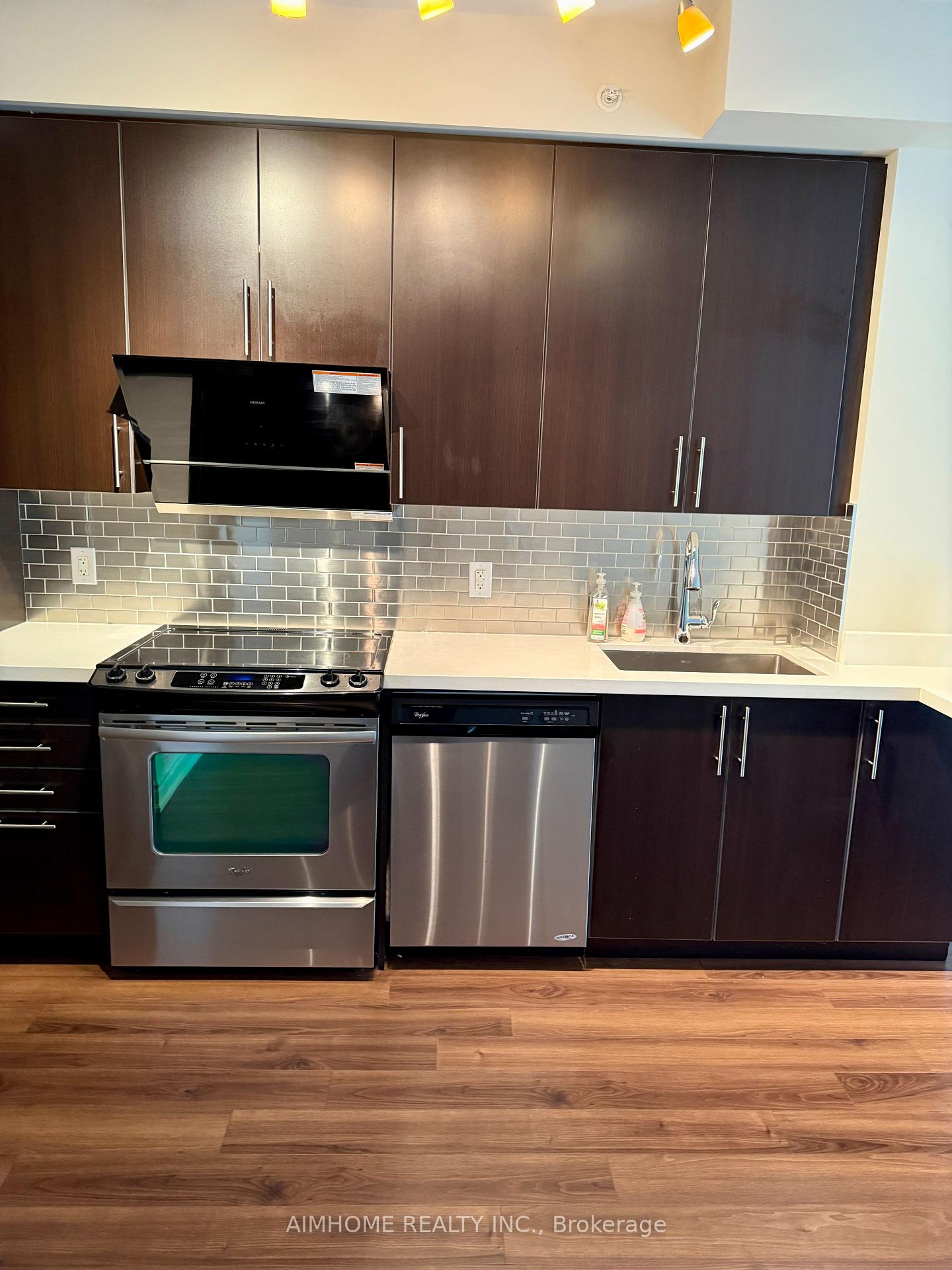 Photo 10 of Unit 618, 60 Berwick Avenue, Toronto, Yonge-Eglinton — HOMEH