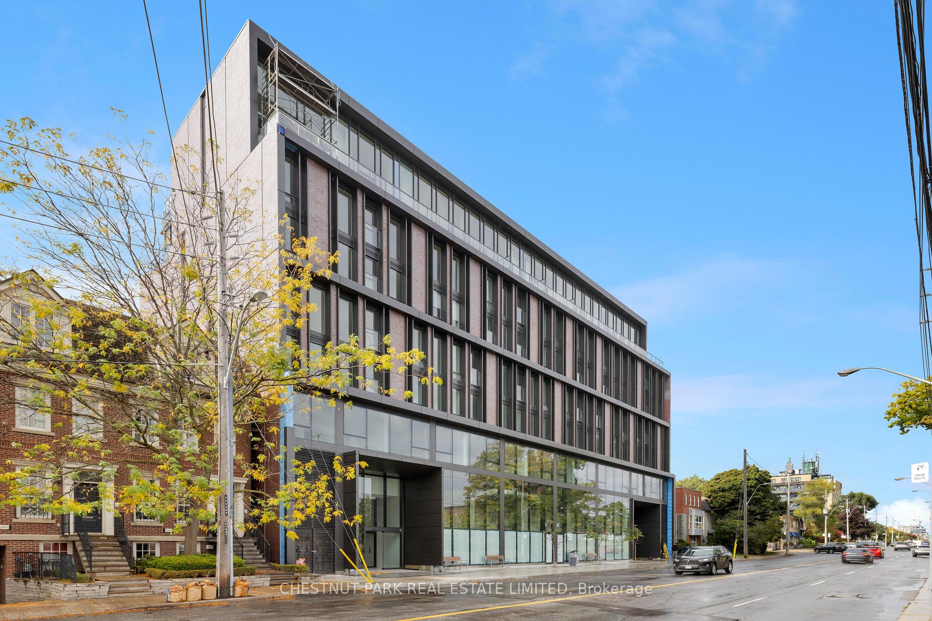 Front of Unit 210, 1414 Bayview Avenue