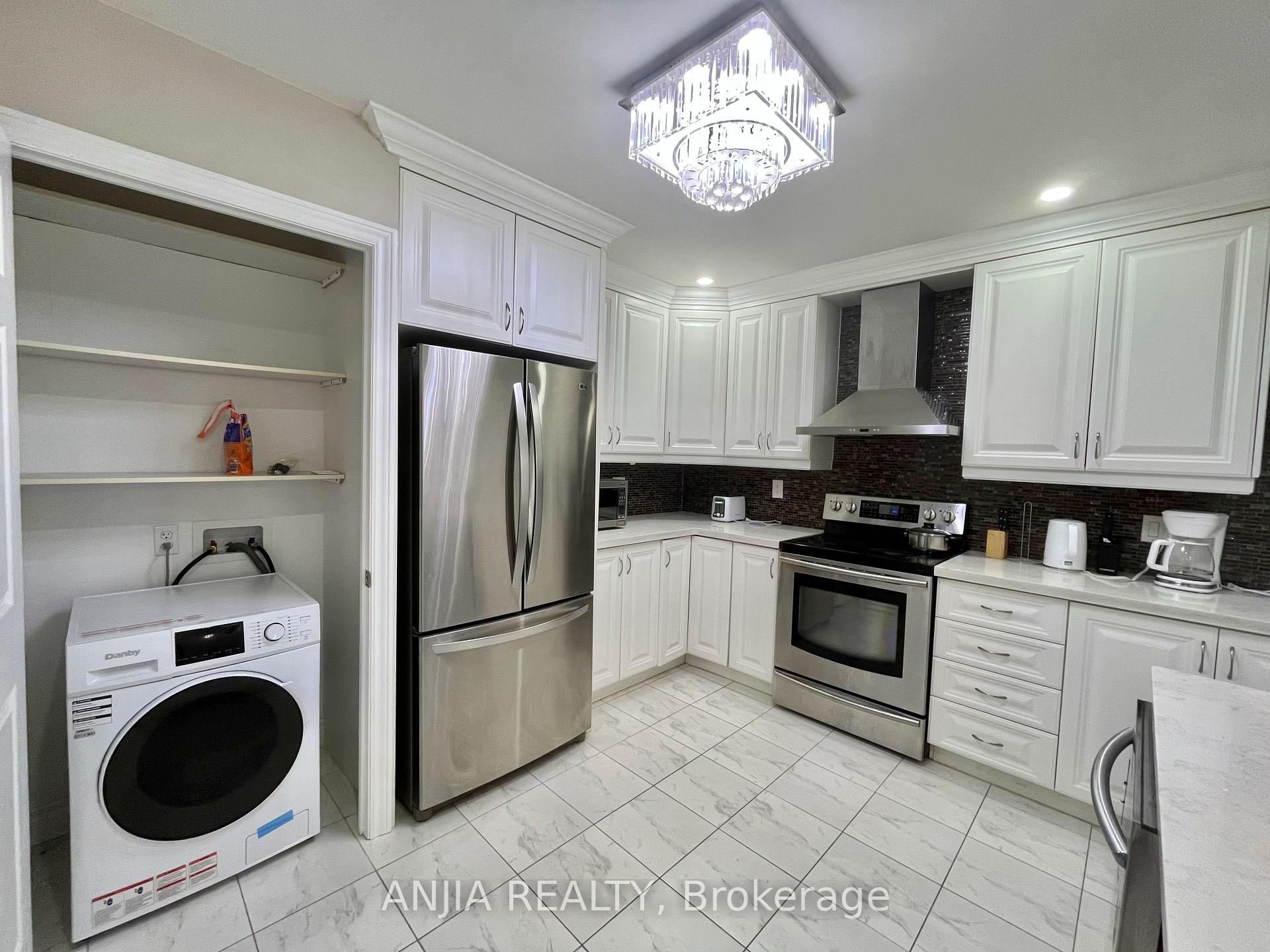 Photo 16 of Unit #0 & #2, 298 Empress Avenue, North York, Willowdale East — HOMEH