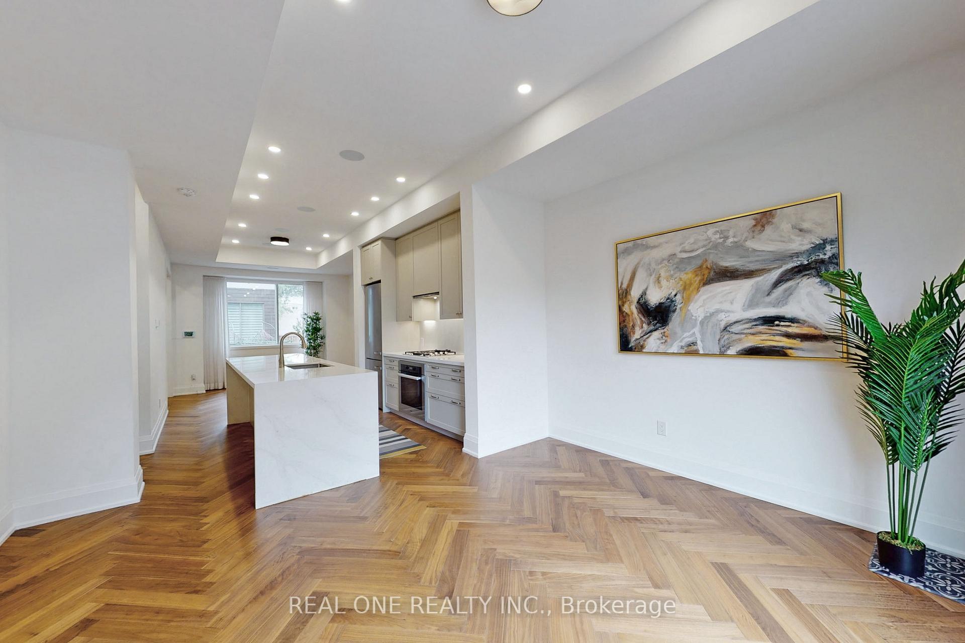 Photo 9 of Unit 6, 25 Dervock Crescent, North York, Bayview Village — HOMEH