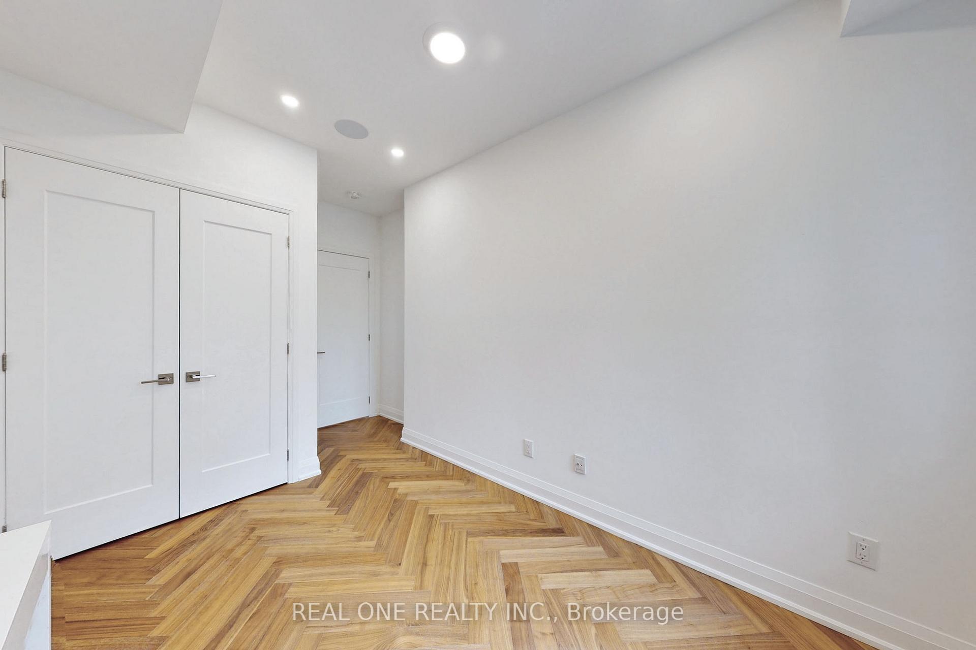 Photo 23 of Unit 6, 25 Dervock Crescent, North York, Bayview Village — HOMEH
