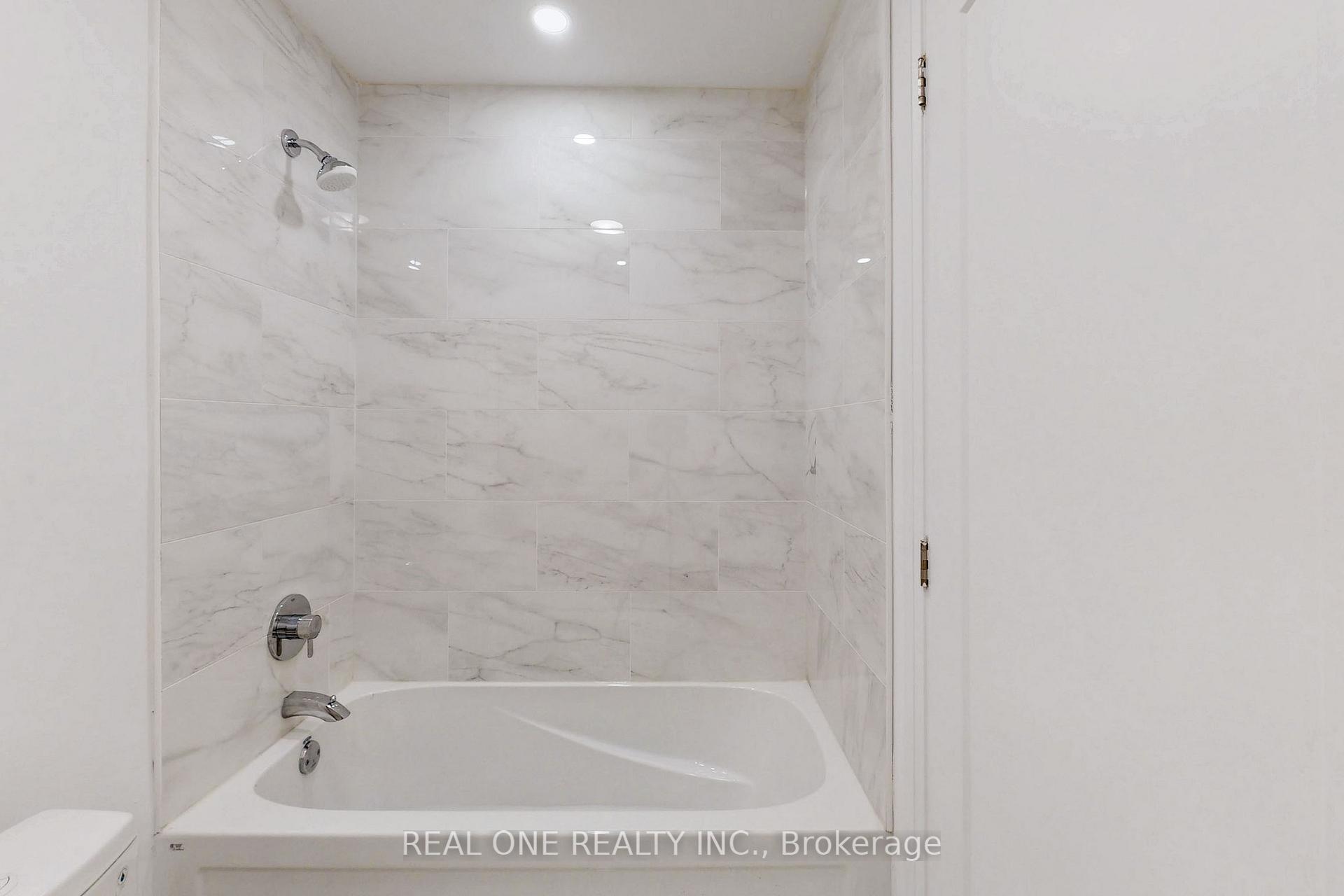 Photo 25 of Unit 6, 25 Dervock Crescent, North York, Bayview Village — HOMEH