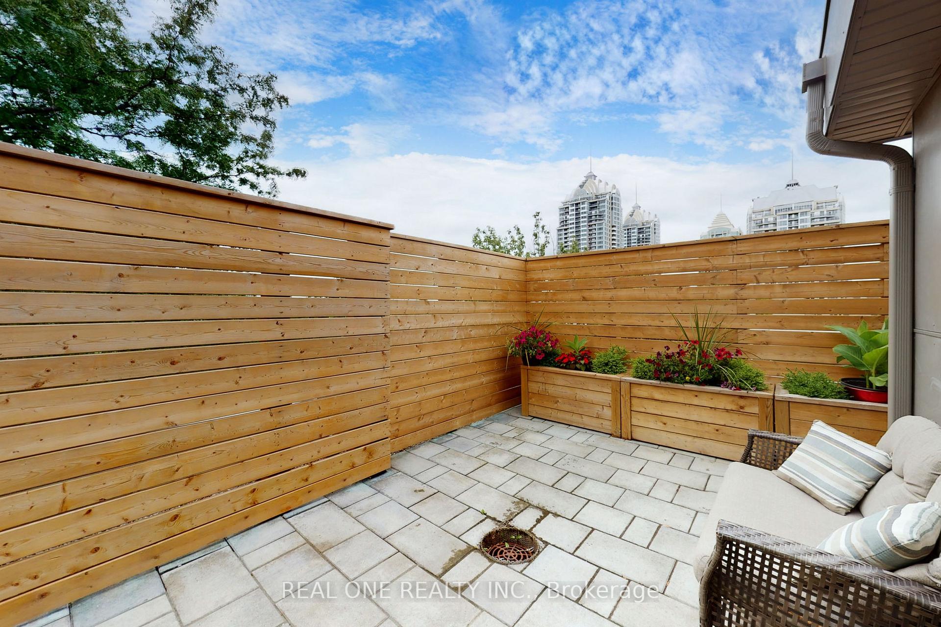 Photo 29 of Unit 6, 25 Dervock Crescent, North York, Bayview Village — HOMEH