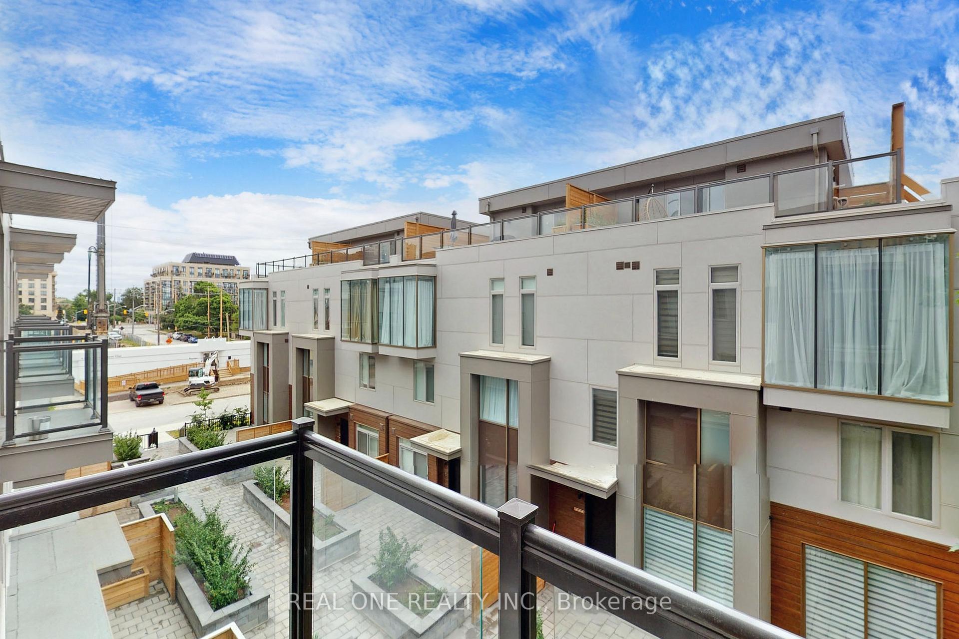 Photo 32 of Unit 6, 25 Dervock Crescent, North York, Bayview Village — HOMEH