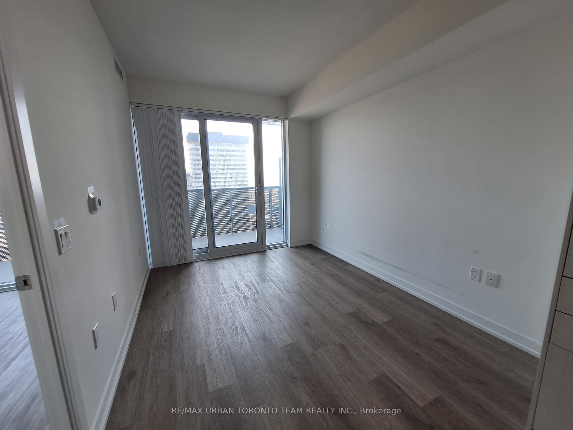 Photo 4 of Unit 2906, 55 Cooper Street, Toronto, Waterfront Communities — HOMEH