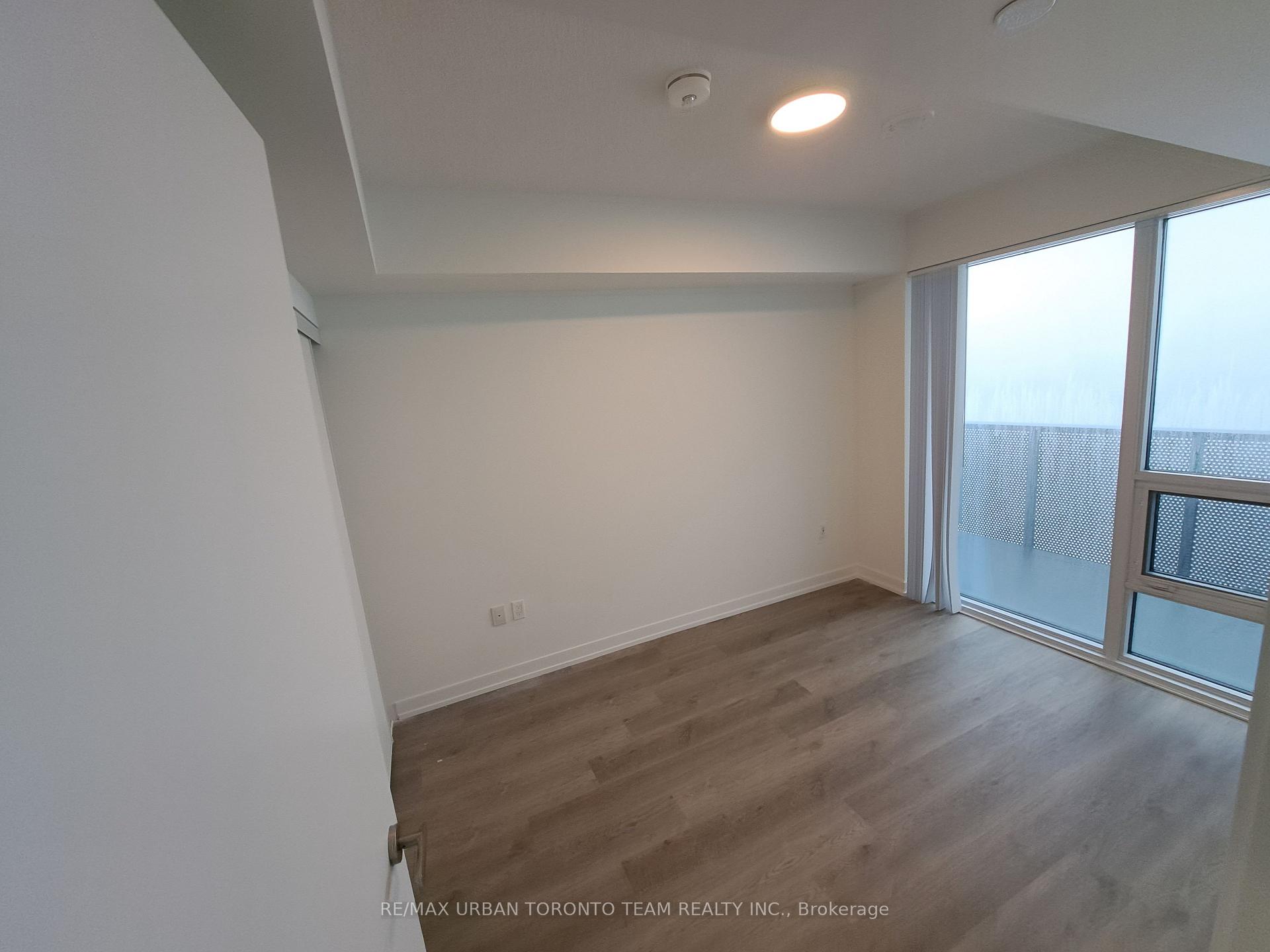 Photo 6 of Unit 2906, 55 Cooper Street, Toronto, Waterfront Communities — HOMEH