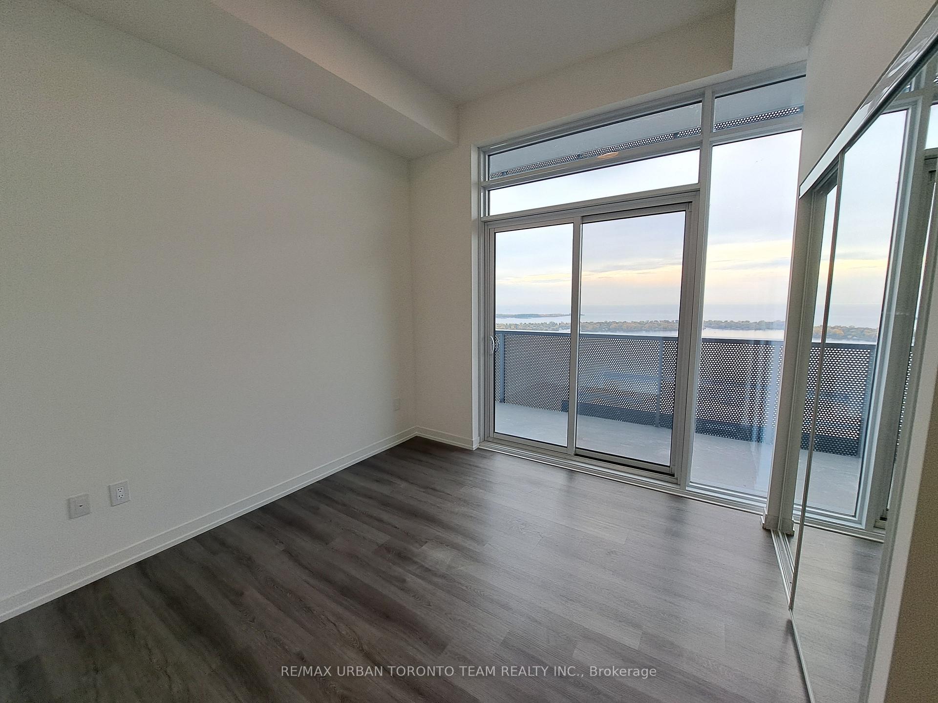 Photo 8 of Unit 2906, 55 Cooper Street, Toronto, Waterfront Communities — HOMEH