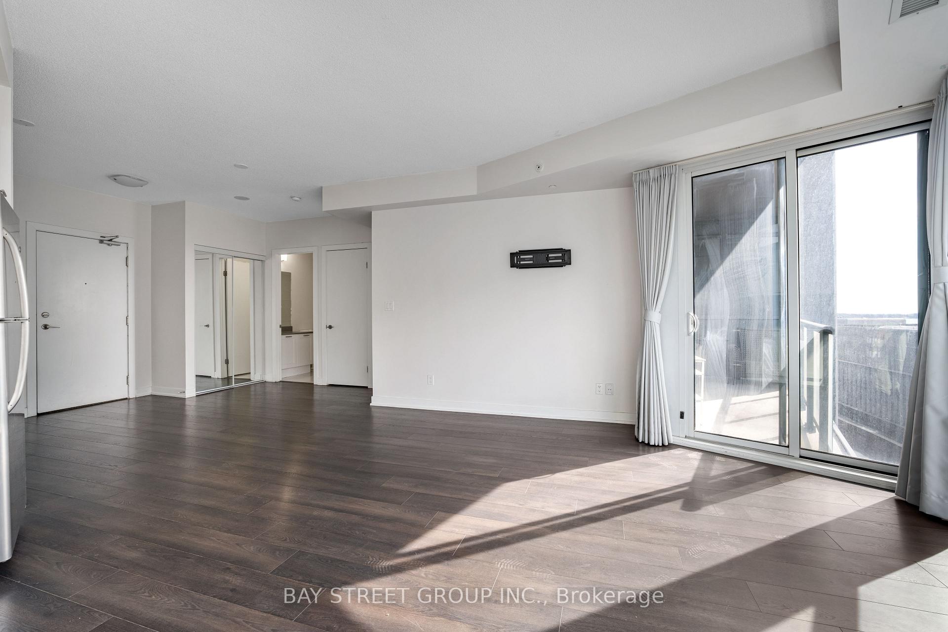 Photo 7 of Unit 1611, 20 Bruyeres Mews, Toronto, Waterfront Communities — HOMEH