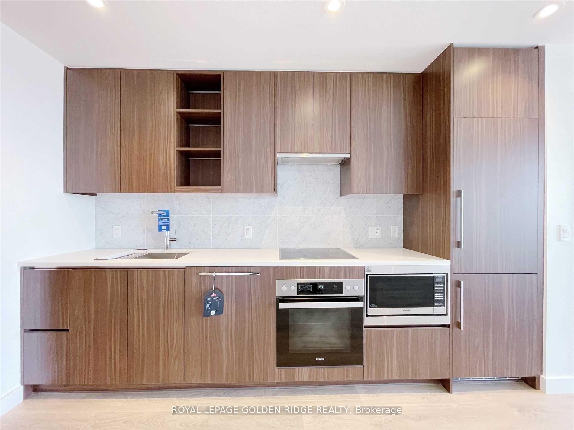 Photo 4 of Unit #2010, 85 Mcmahon Drive, North York, Bayview Village — HOMEH