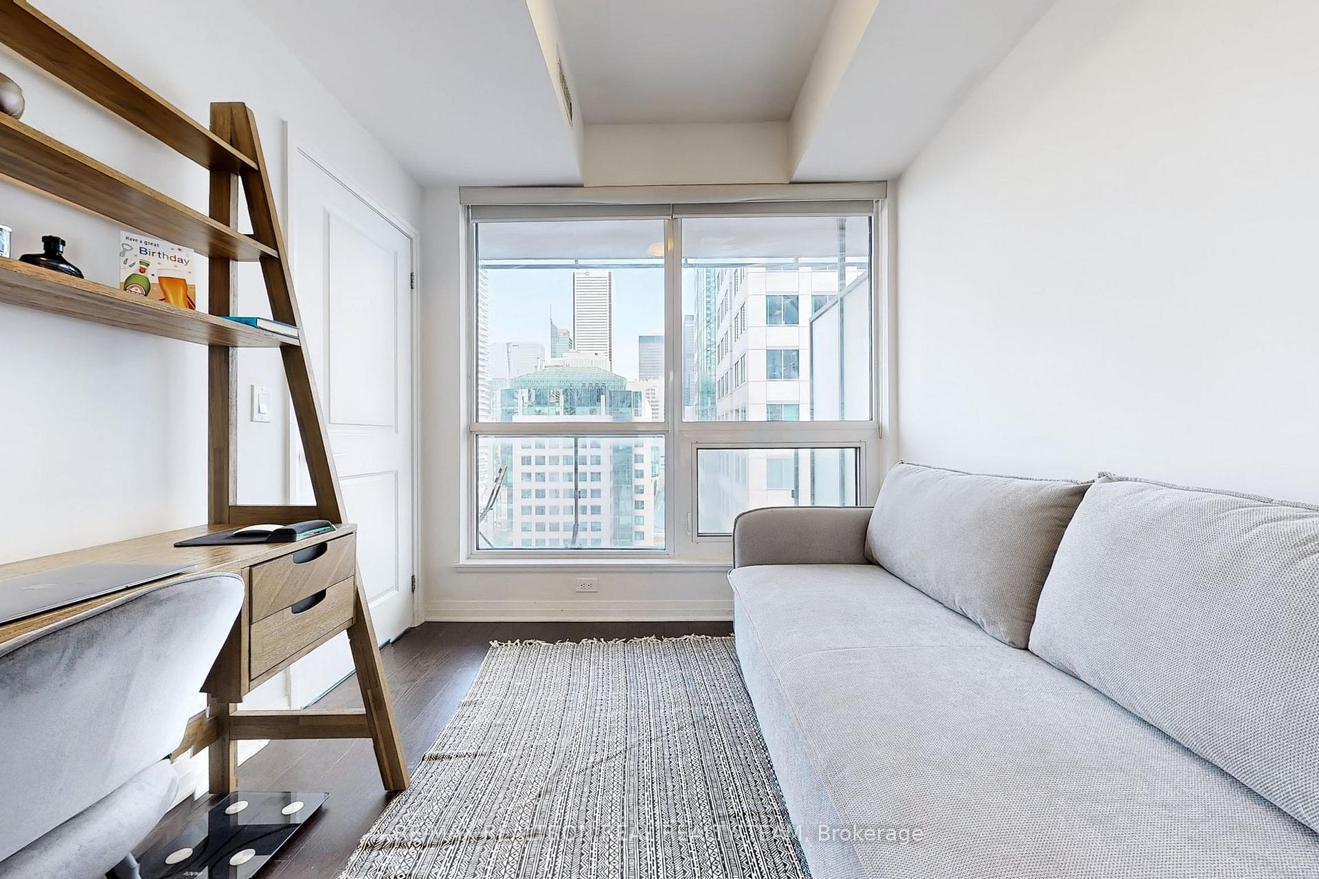 Photo 16 of Unit 1702, 8 Mercer Street, Toronto, Waterfront Communities — HOMEH