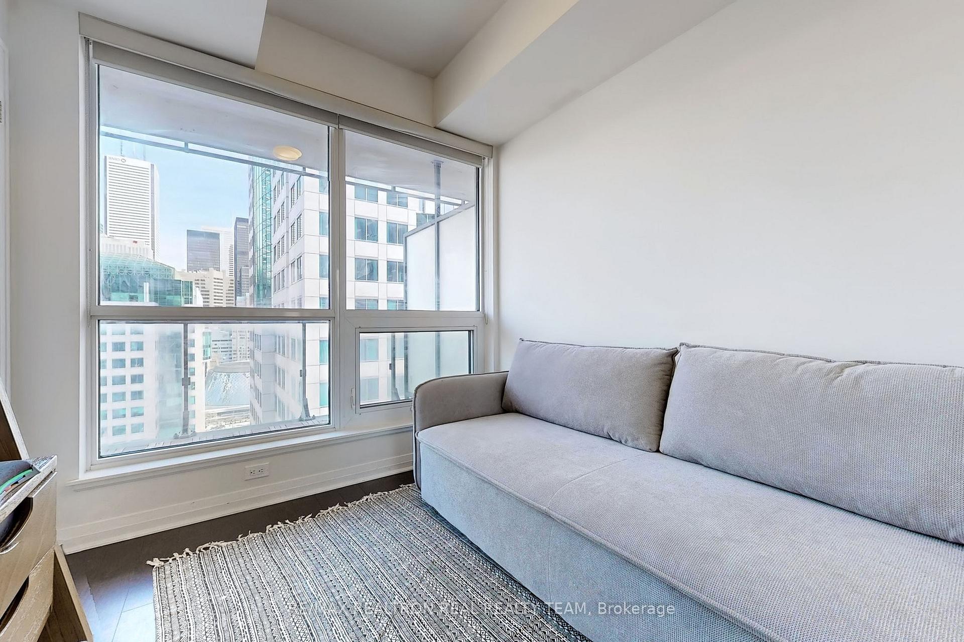 Photo 17 of Unit 1702, 8 Mercer Street, Toronto, Waterfront Communities — HOMEH