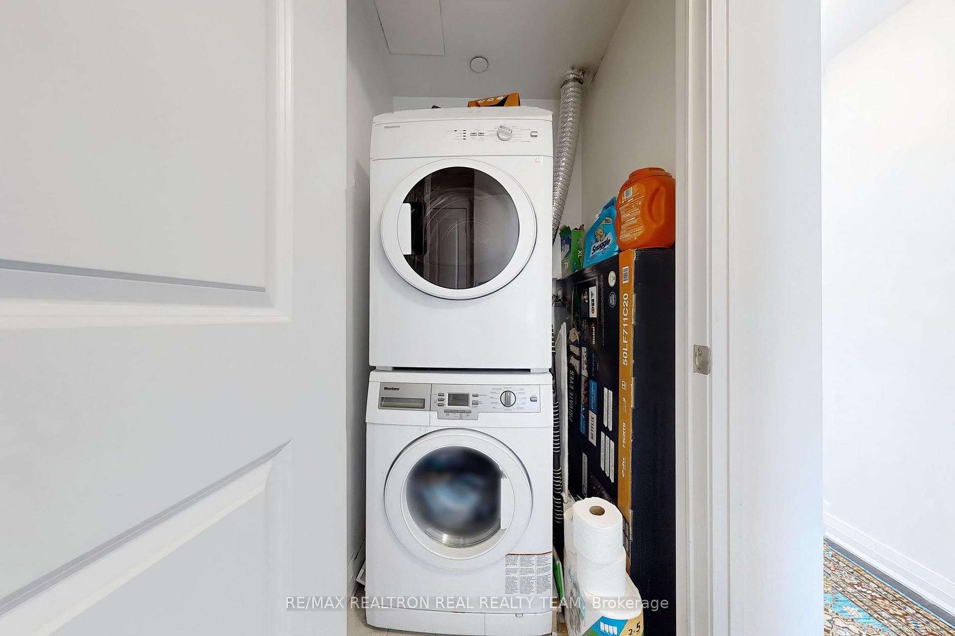 Photo 21 of Unit 1702, 8 Mercer Street, Toronto, Waterfront Communities — HOMEH