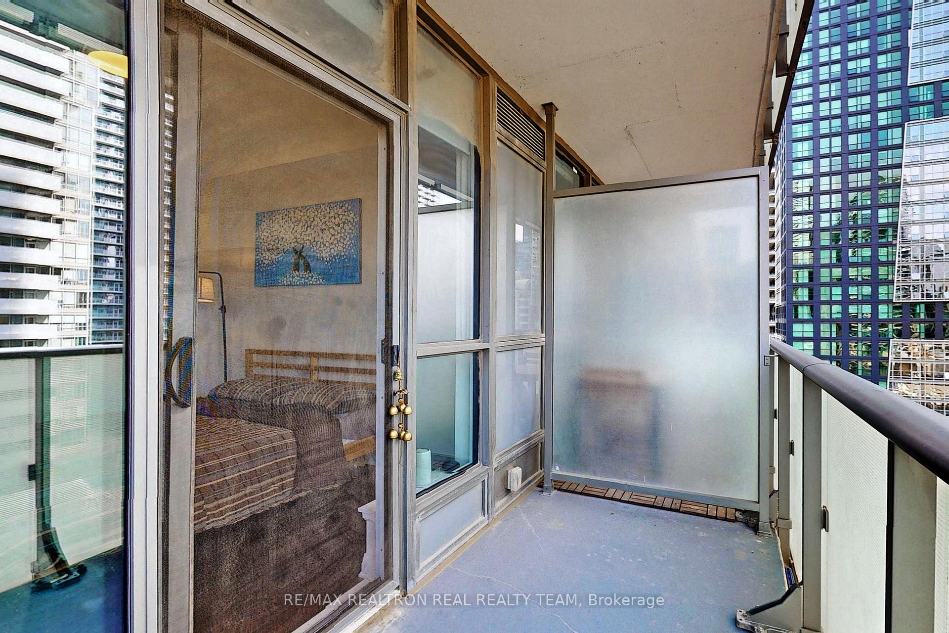Photo 24 of Unit 1702, 8 Mercer Street, Toronto, Waterfront Communities — HOMEH