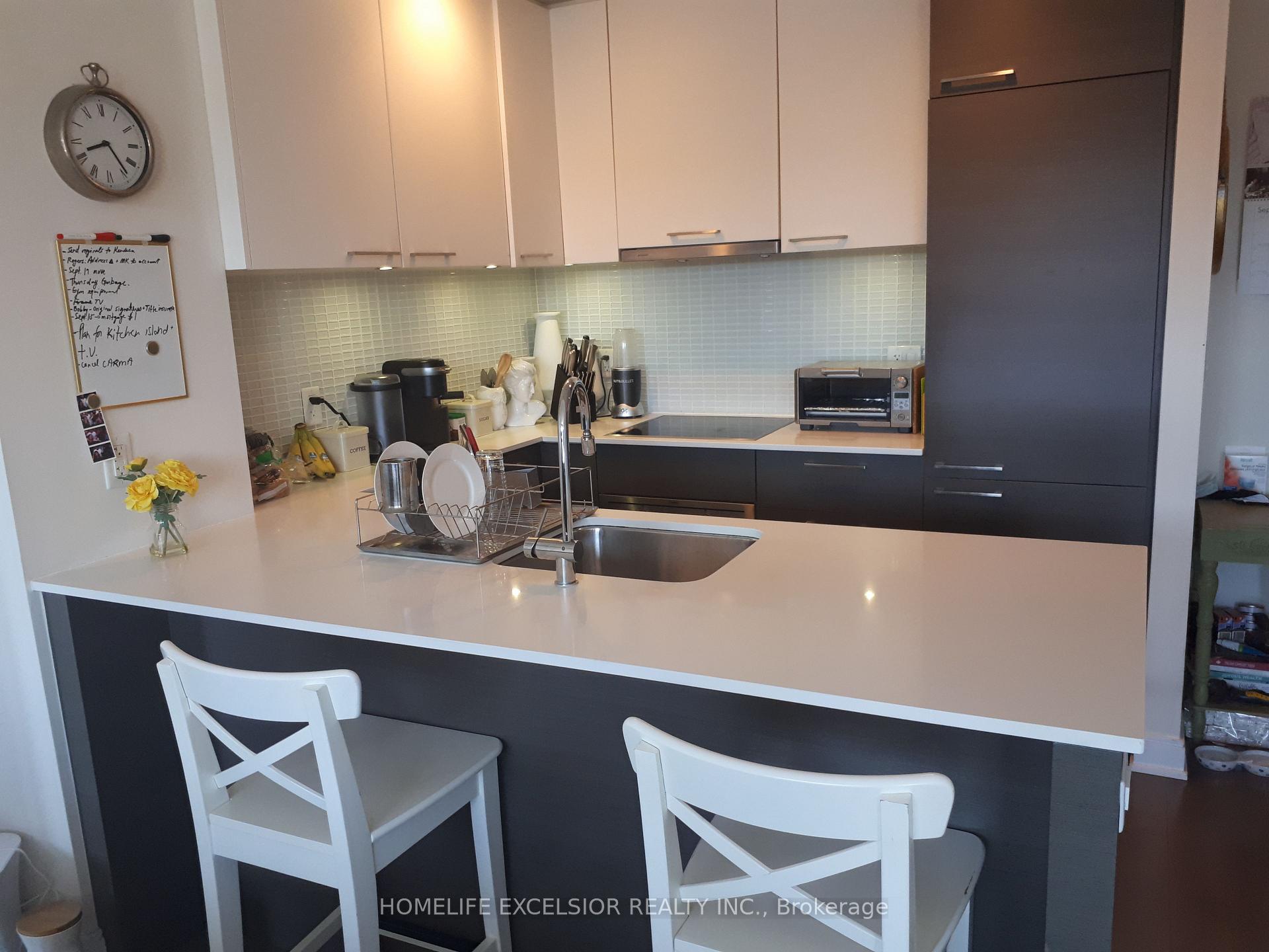 Photo 4 of Unit 816, 55 Front Street E, Toronto, Waterfront Communities — HOMEH