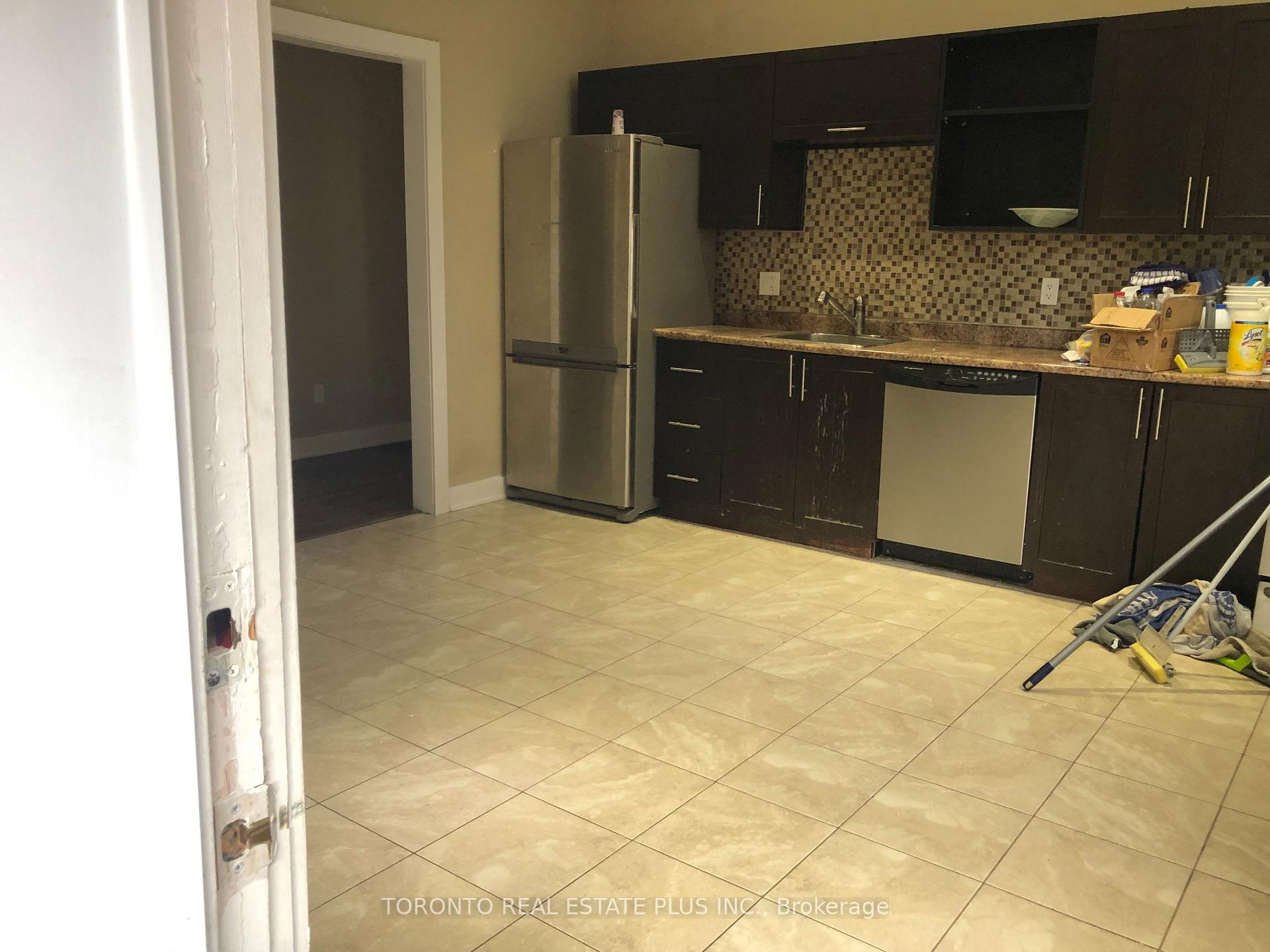 Photo 3 of Unit 1, 82 Coldwater Road W, Orillia — HOMEH