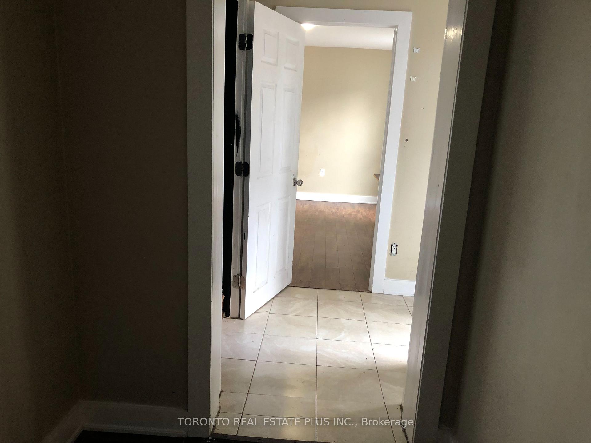 Photo 6 of Unit 1, 82 Coldwater Road W, Orillia — HOMEH