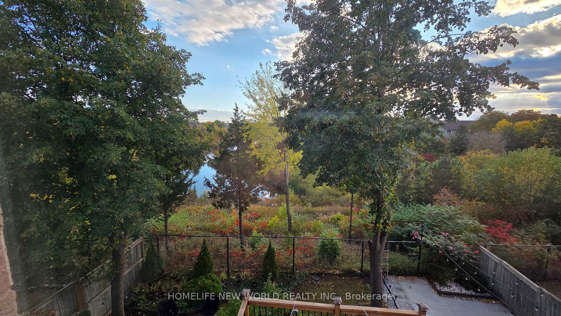 Photo 15 of 5420 Fallingbrook Drive, Mississauga, East Credit — HOMEH