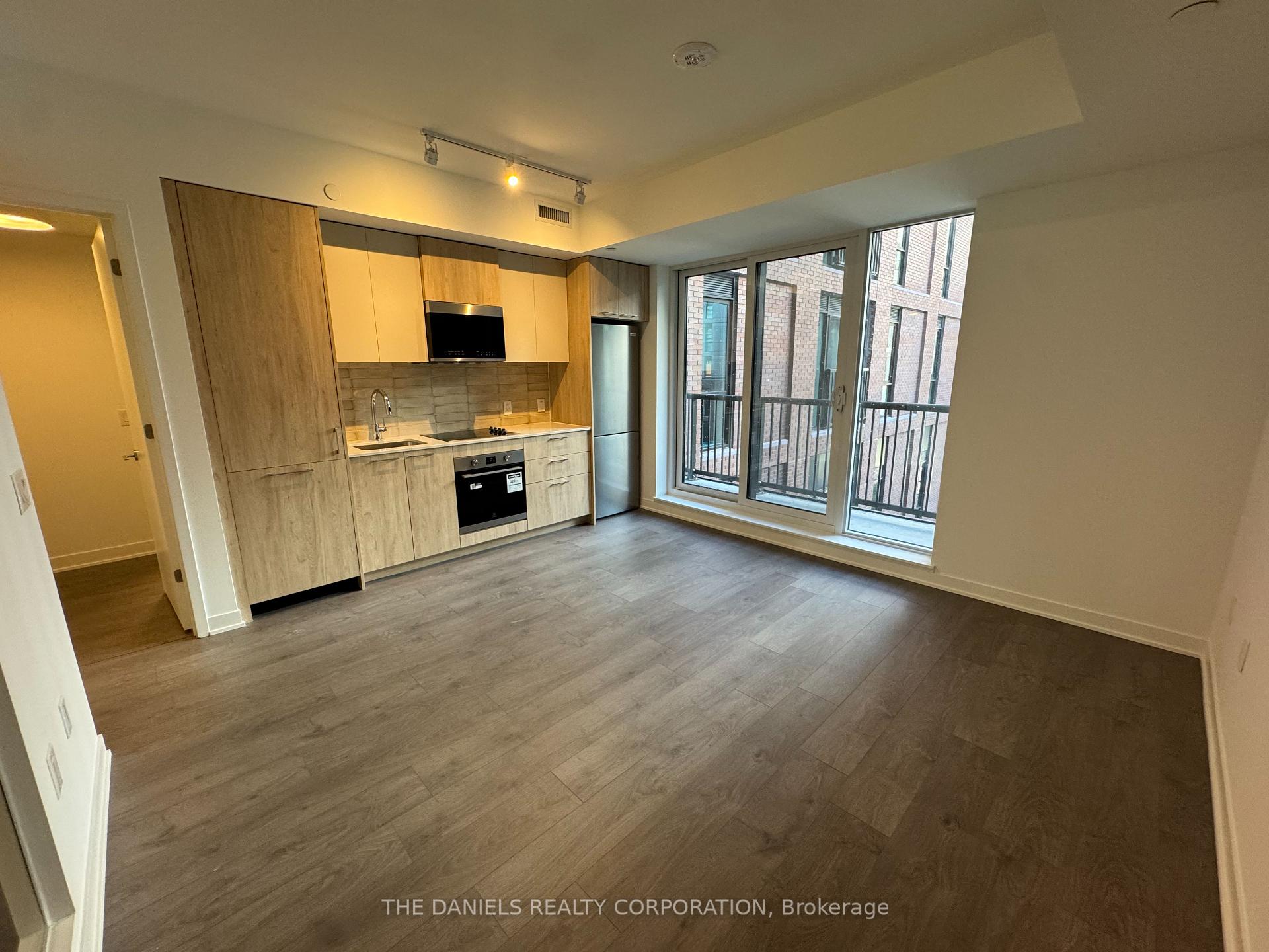 Photo 3 of Unit 401, 10 Oak Street, Toronto, Regent Park — HOMEH