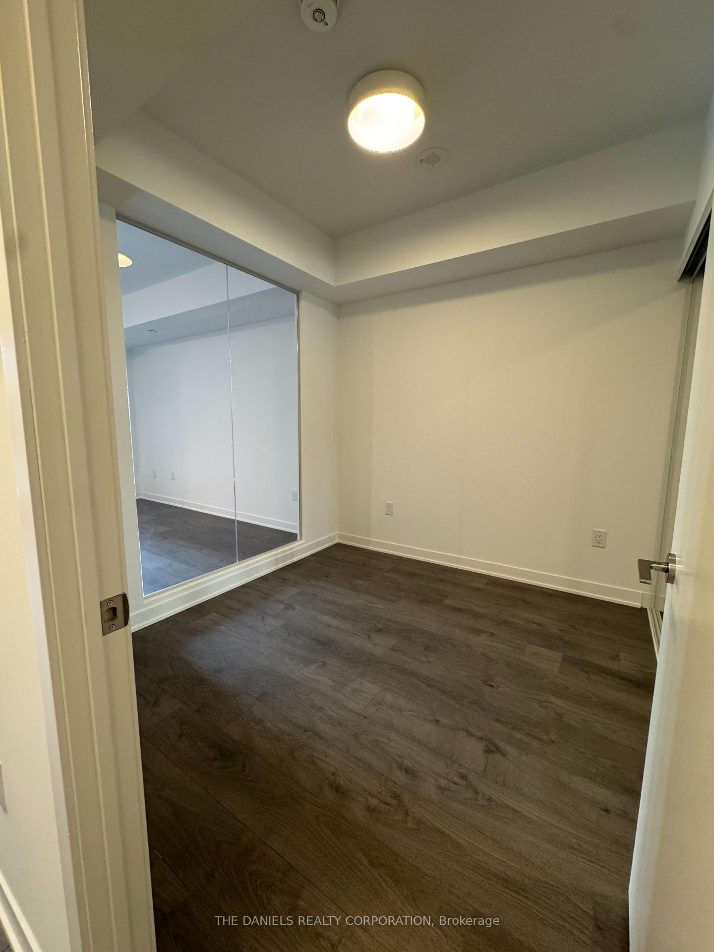 Photo 6 of Unit 401, 10 Oak Street, Toronto, Regent Park — HOMEH