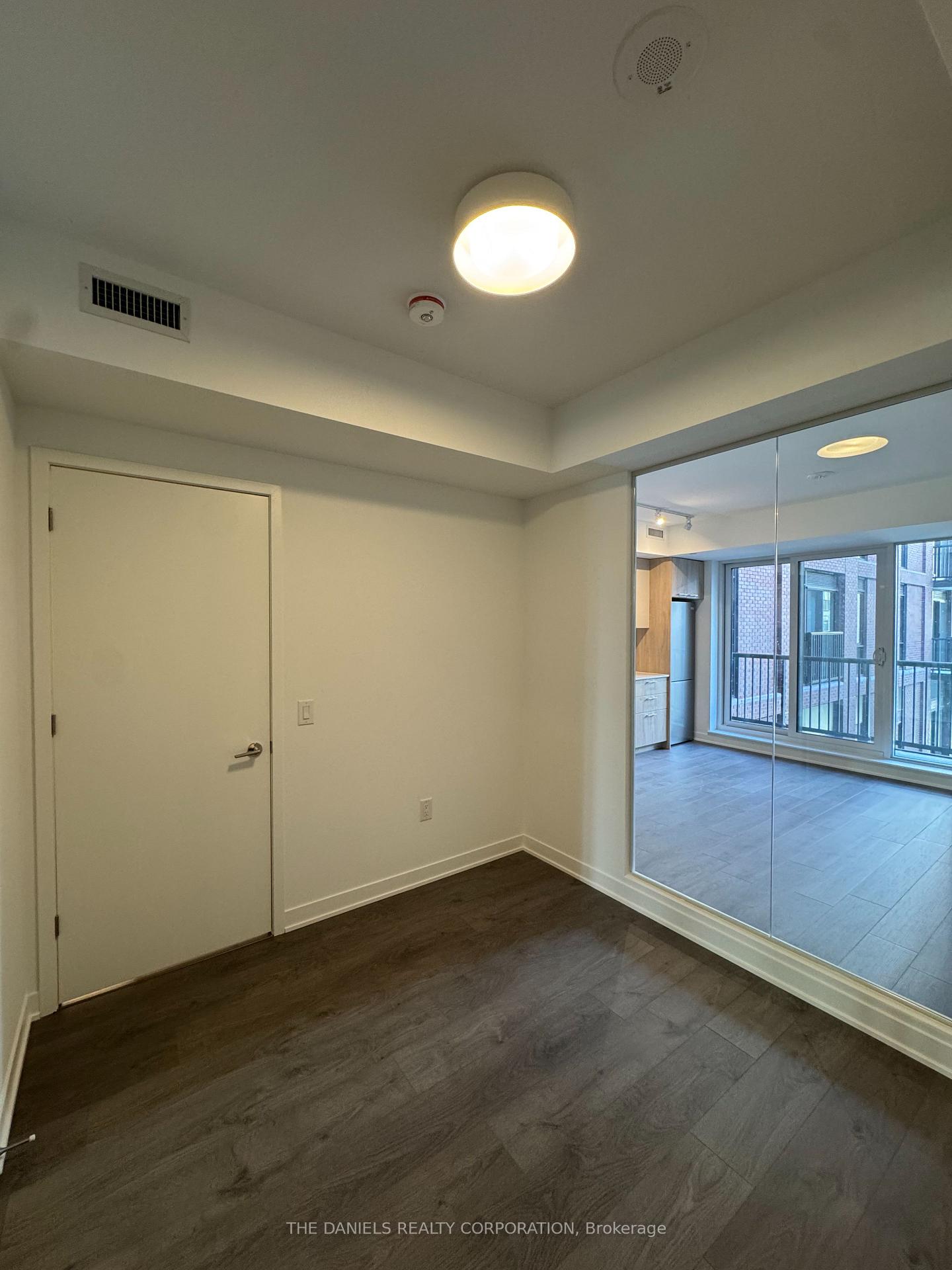 Photo 10 of Unit 401, 10 Oak Street, Toronto, Regent Park — HOMEH
