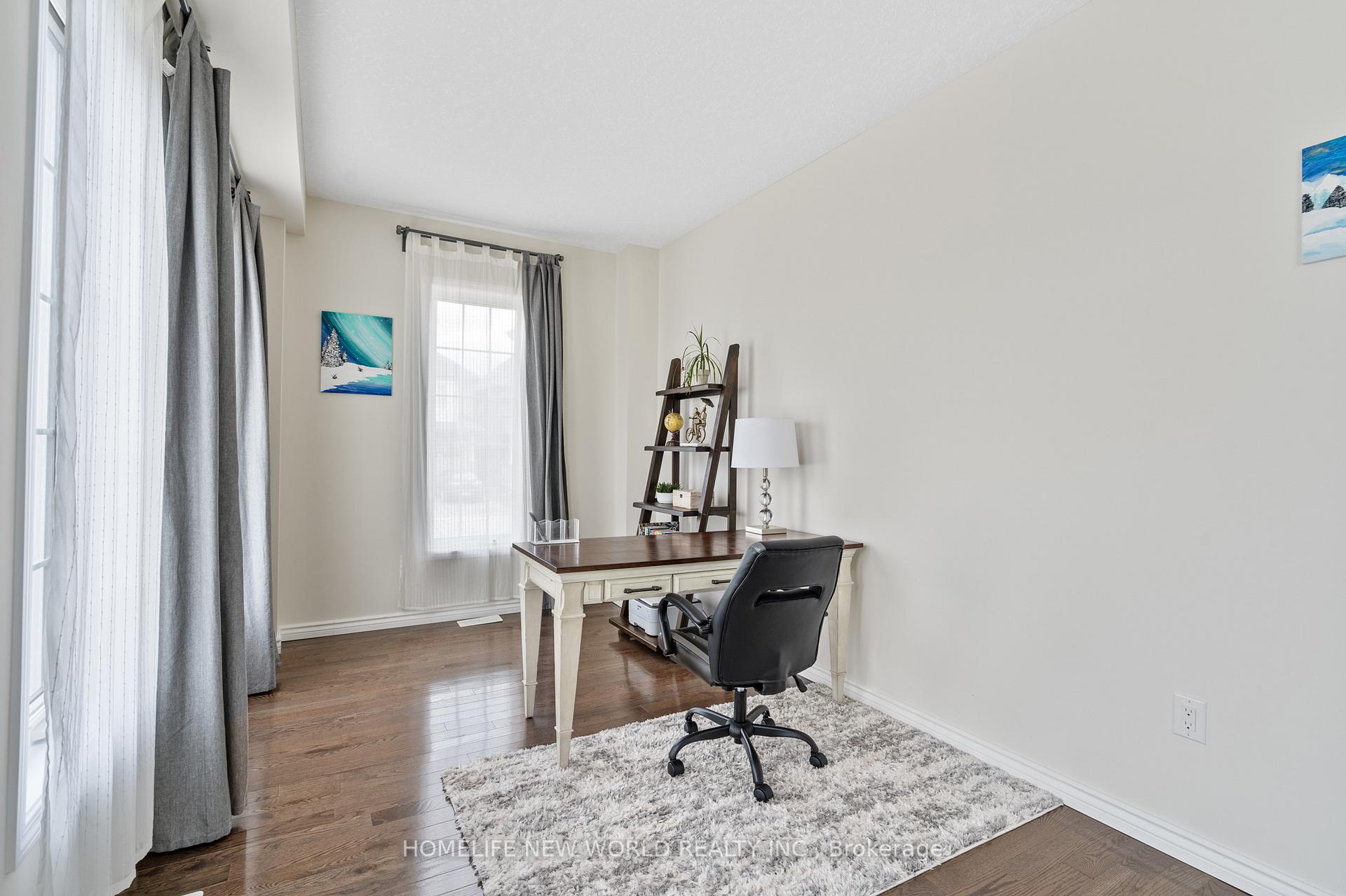 Photo 5 of 7705 Shadbush Lane, Niagara Falls, Brown — HOMEH